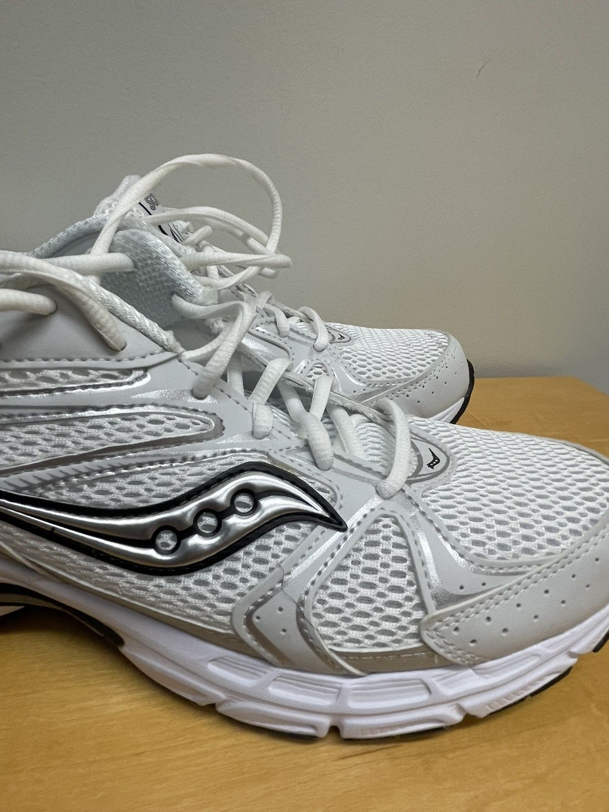 Saucony Saucony Low Top Sneakers Size US 10.5 / EU 43-44 - 10 Thumbnail