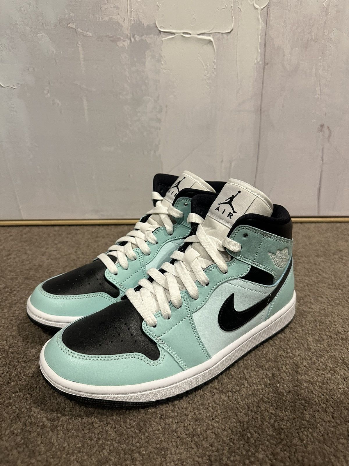 Jordan Brand Wmns Air Jordan 1 Mid 'Aqua Black' 2021 Size US 9 / IT 39 - 4 Thumbnail