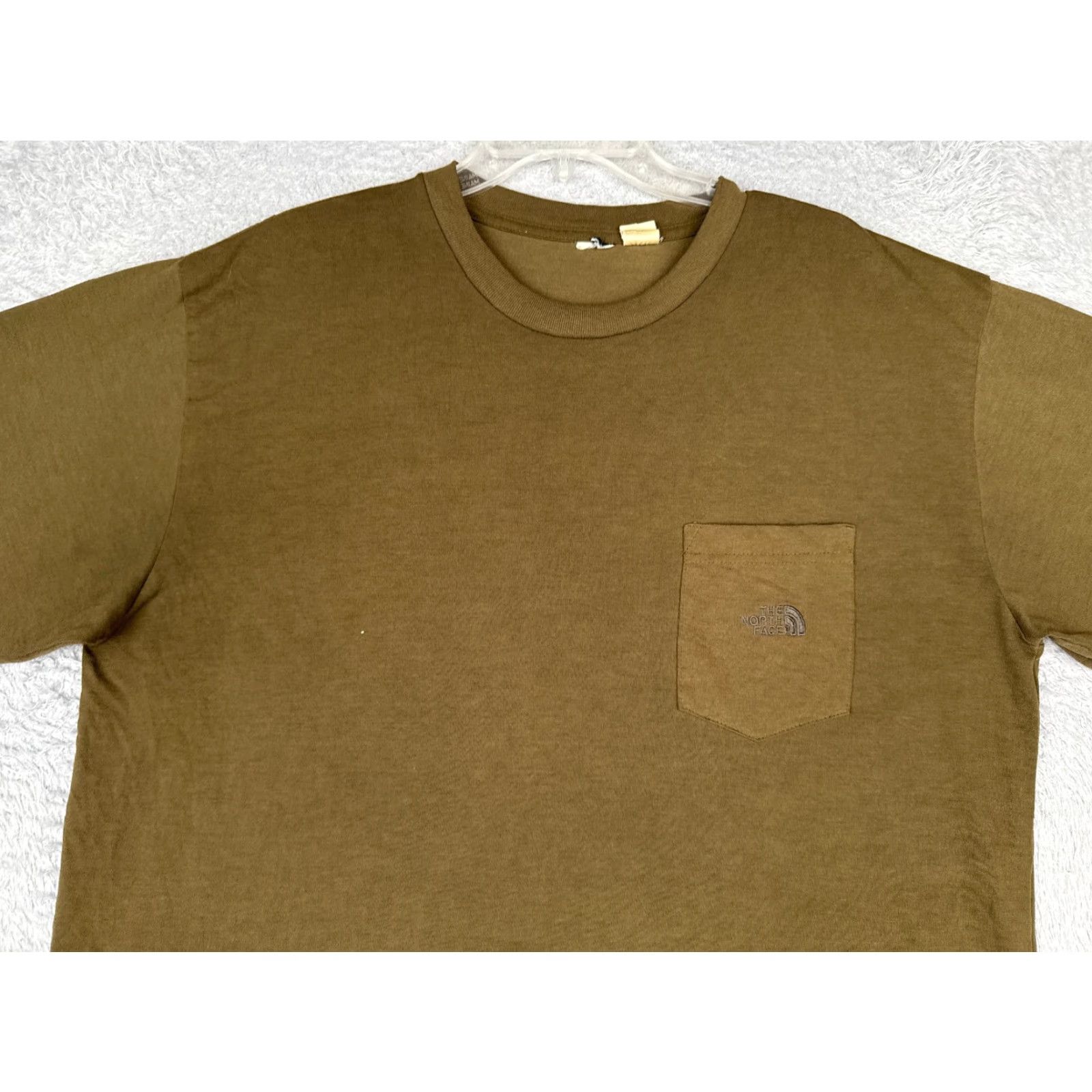 The North Face The North Face Shirt Adult XL Green Short Sleeve Crew Pocket Distressed T-Shirt Mens Clothing 90s Outdoor Cowboy Classic Logo Capable of Pockets Size US XL / EU 56 / 4 - 4 Thumbnail