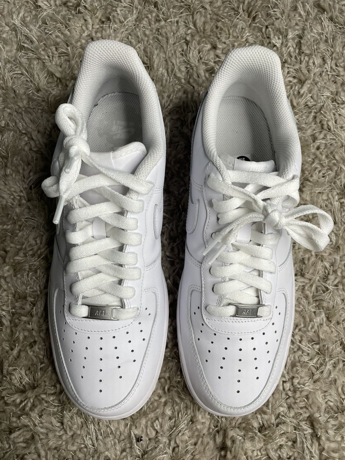 Nike Air Force 1 Triple White Size US 9.5 / EU 42-43 - 5 Thumbnail