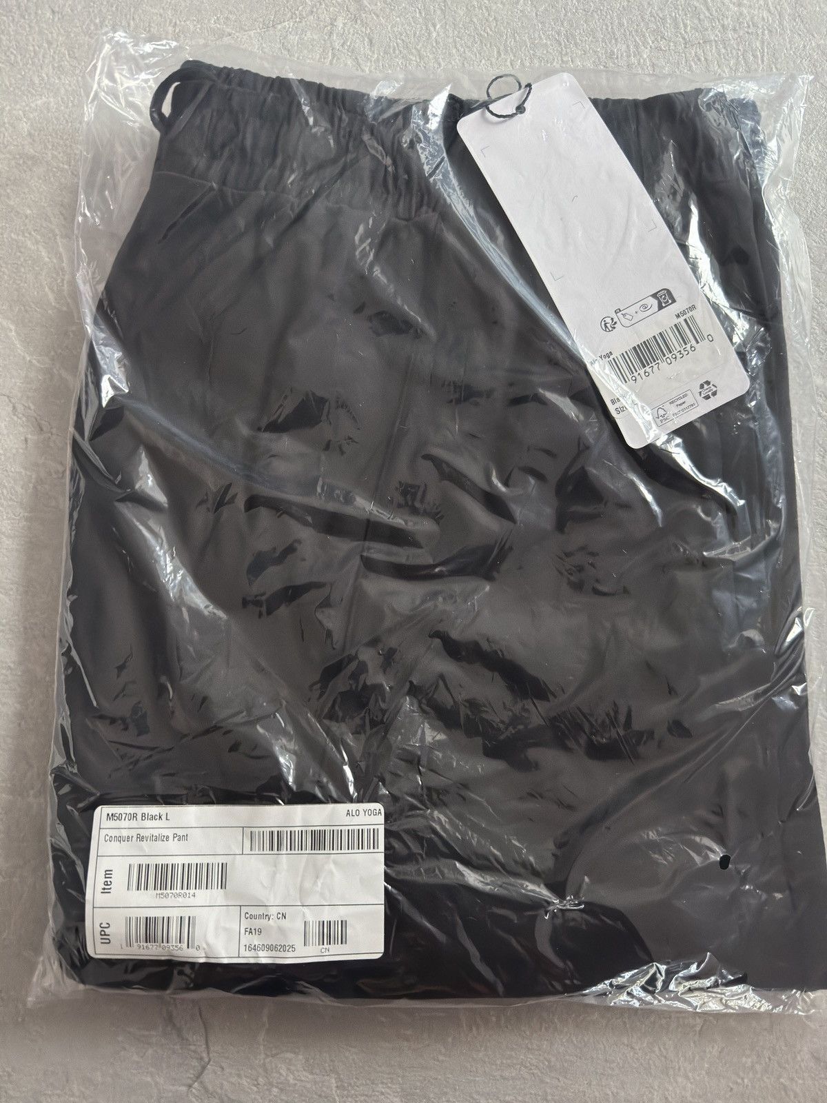 Alo Mens ALO Conquer Revitalize Pant Size US 34 / EU 50 - 2 Thumbnail