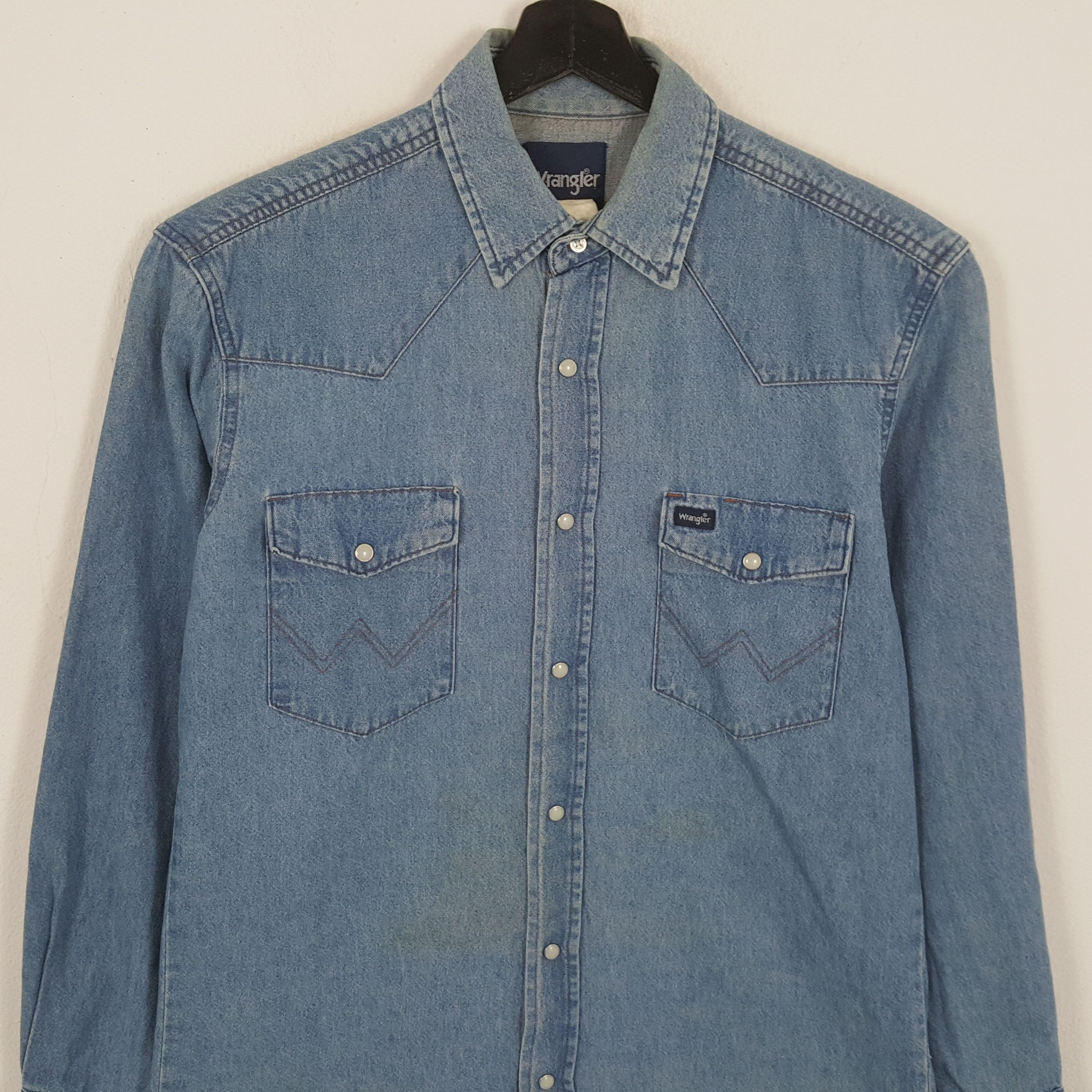 Vintage × Wrangler WRANGLER Fashion Style Double Pocket Design Shirt Size US L / EU 52-54 / 3 - 2 Thumbnail