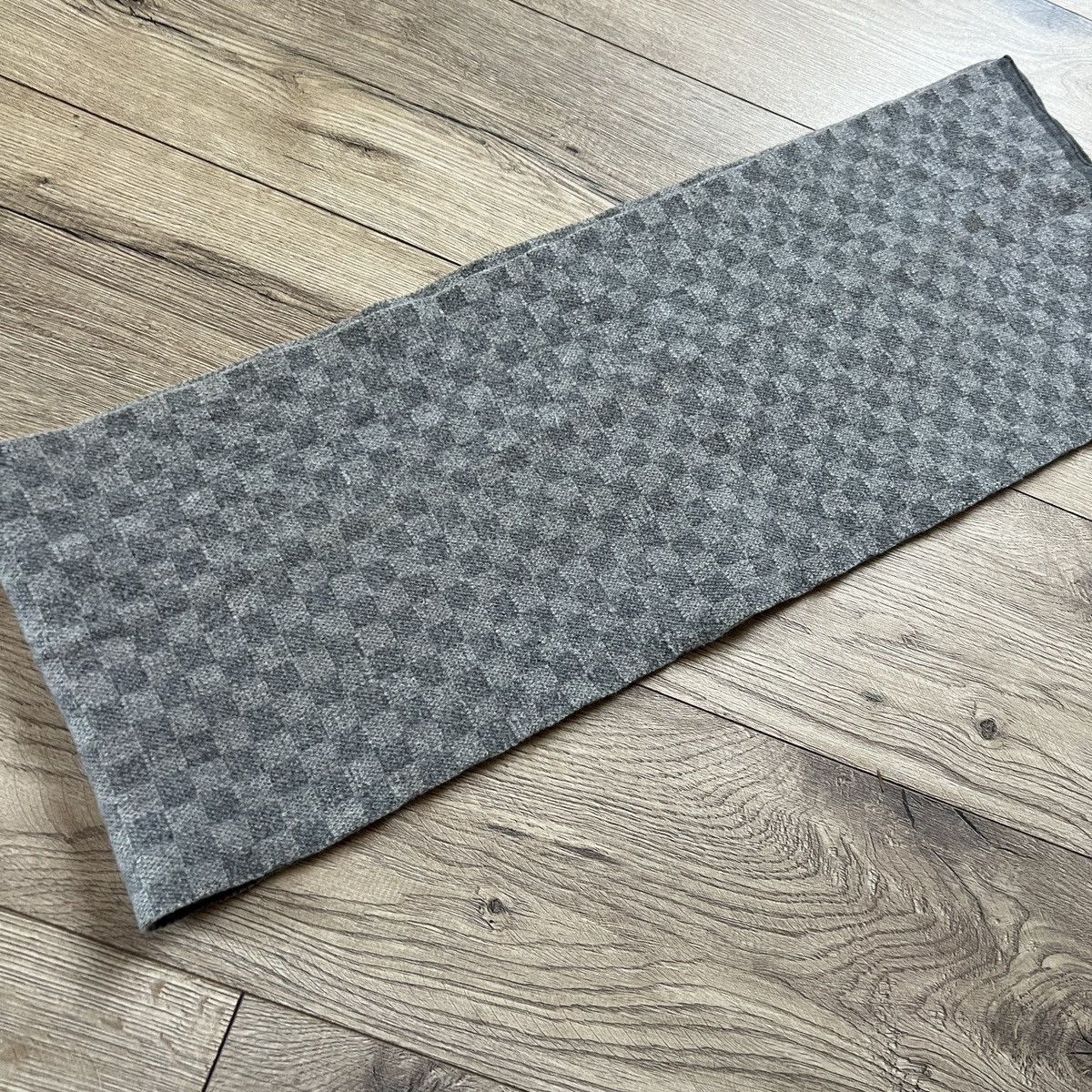 Louis Vuitton Néo Petit Damier Scarf Size ONE SIZE - 5 Thumbnail
