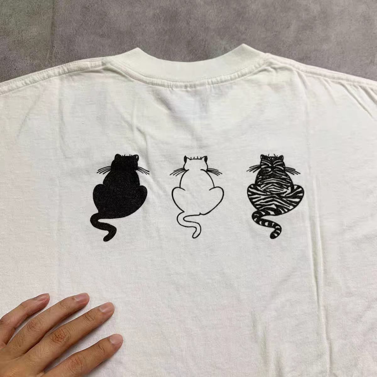 Vintage White Vintage Cat-Print T-Shirt Size US M / EU 48-50 / 2 - 3 Thumbnail
