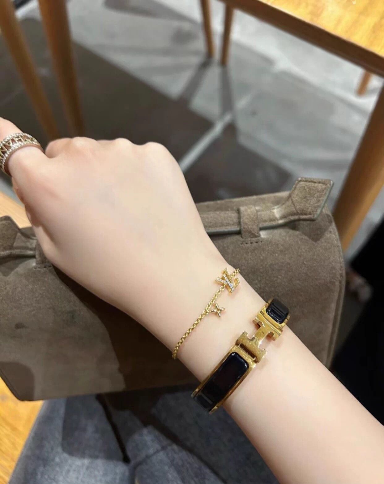 Hermes Hermes Clic H Black Enamel H Gold Bangle T4 99 New Size ONE SIZE - 2 Thumbnail