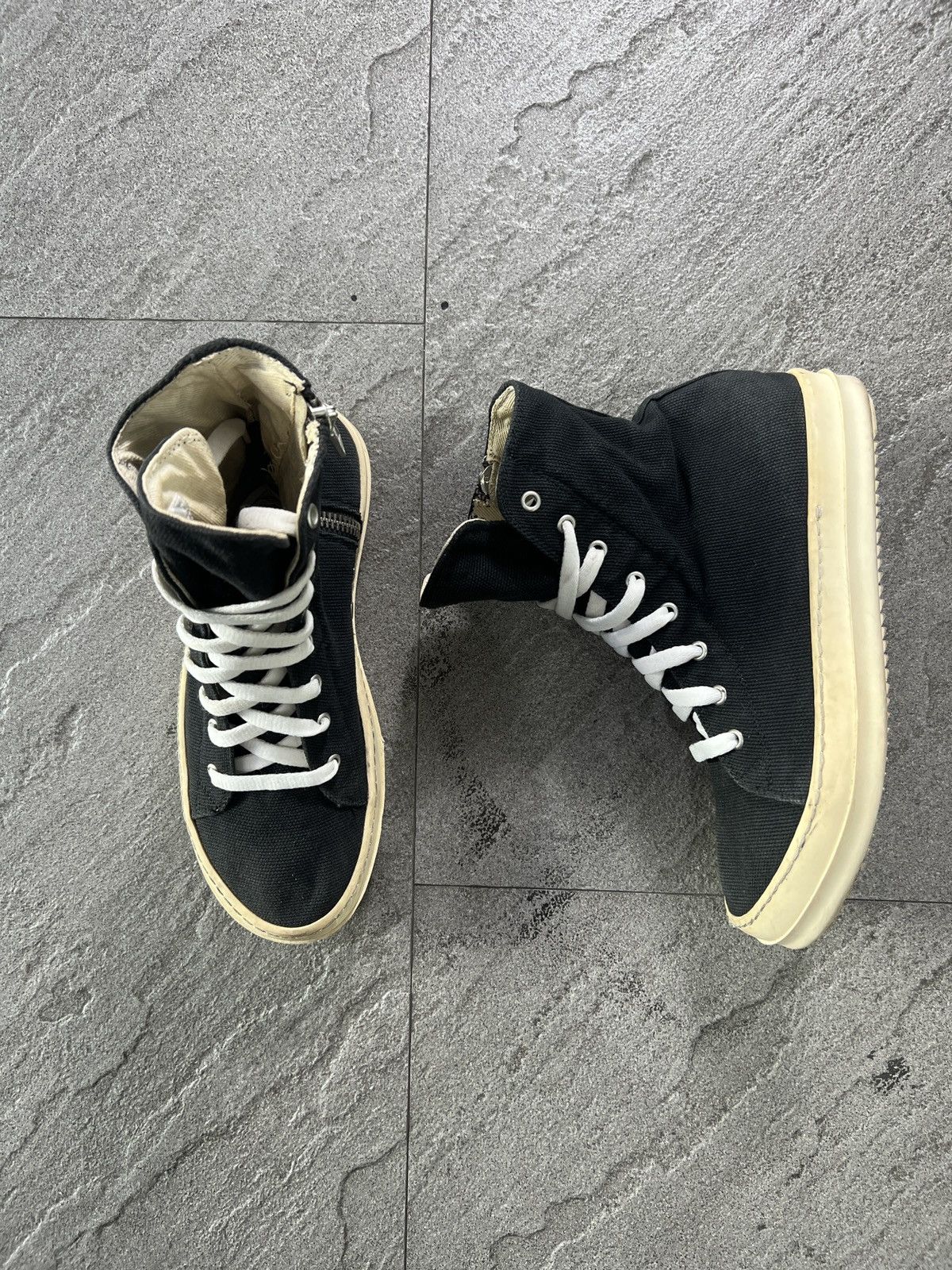 Rick Owens Drkshdw Rick Owens DRKSHDW Ramones High Canvas Sneaker EU40 Size US 7 / EU 40 - 1 Thumbnail