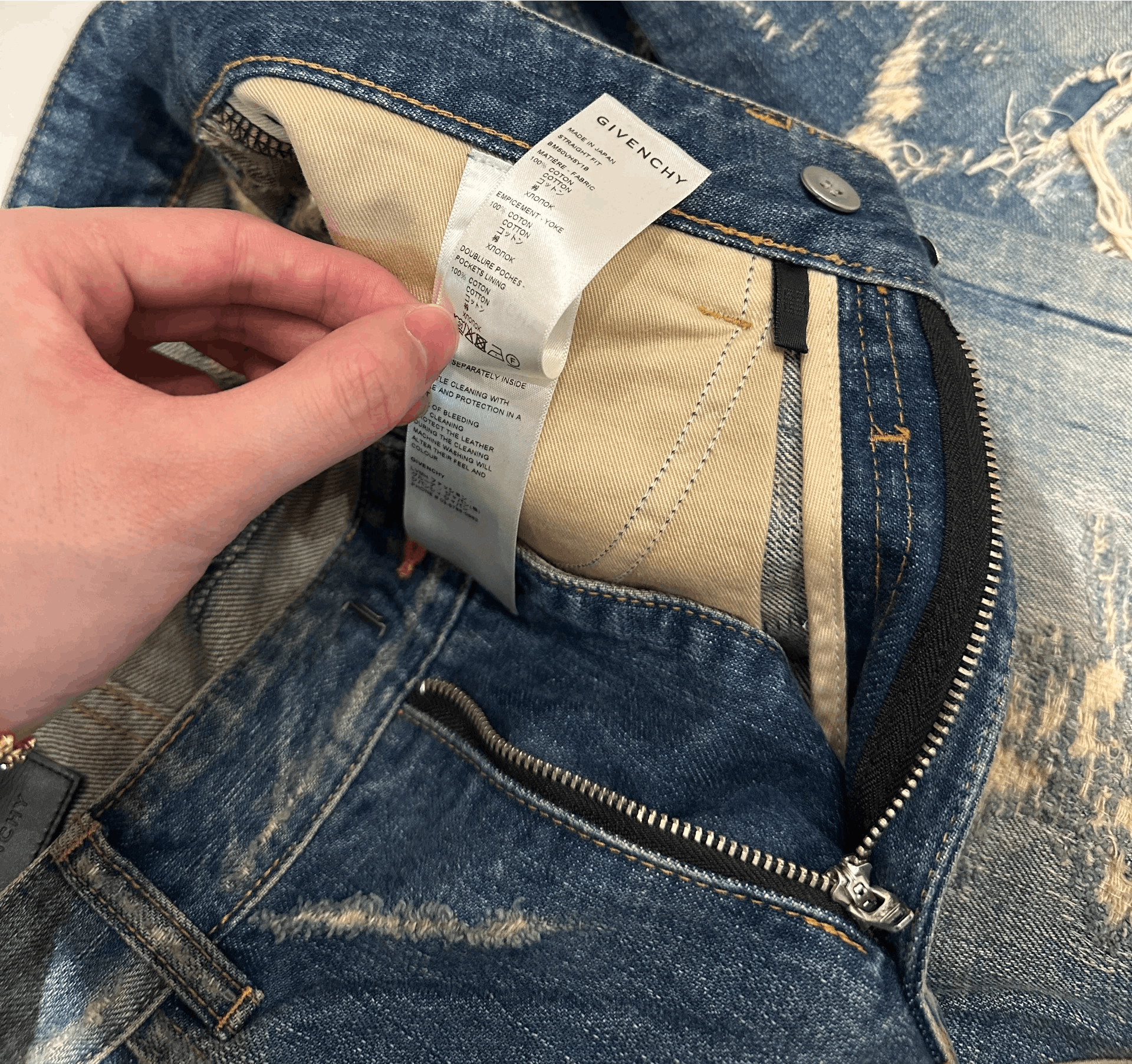 Givenchy Givenchy MMW boro OG distressed jeans 30 9.8/10 (2w) Size US 30 / EU 46 - 6 Thumbnail