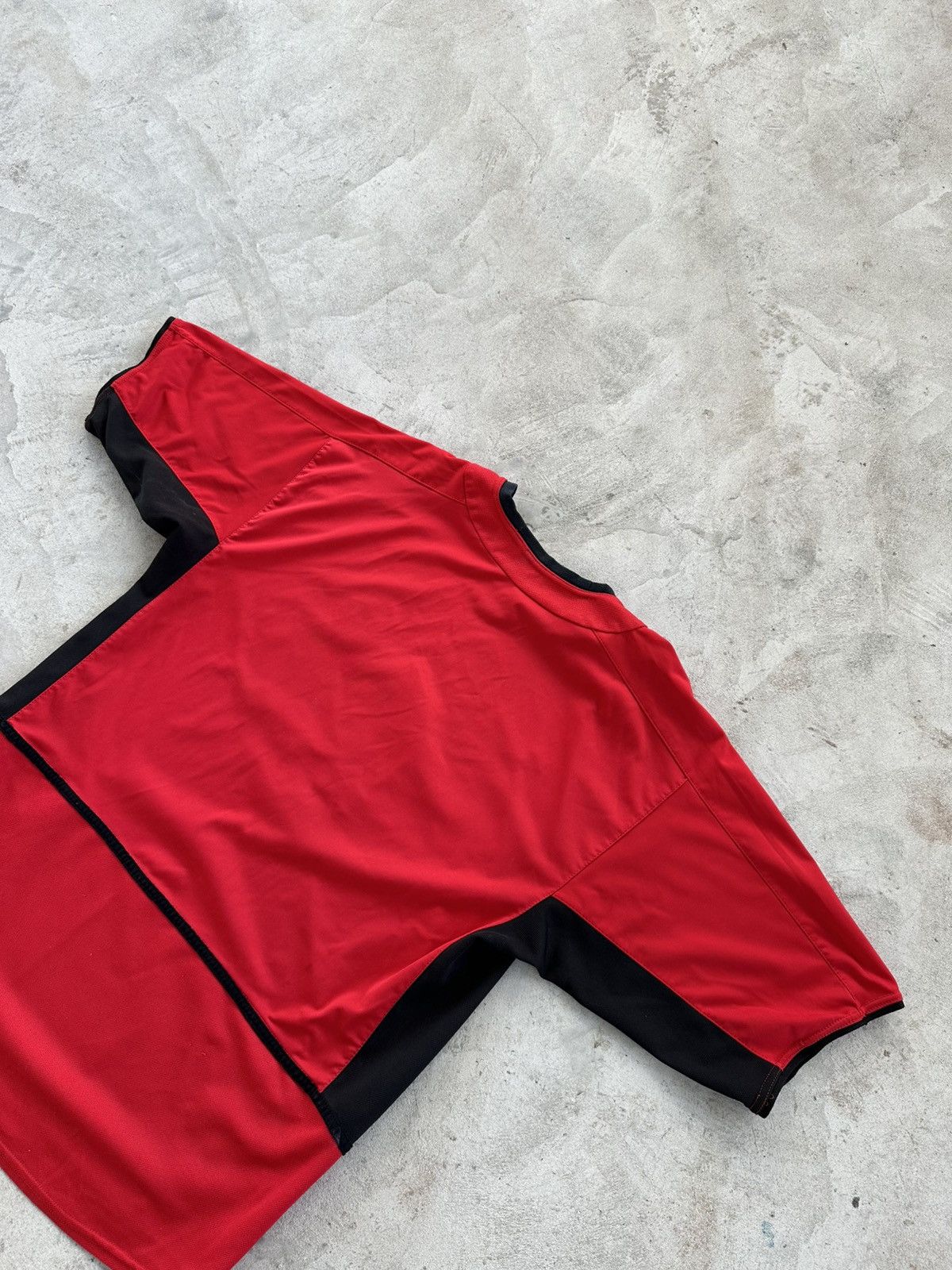 Nike Vintage T-Shirt Nike Manchester Vodafone Soccer Jersey L Size US L / EU 52-54 / 3 - 7 Thumbnail