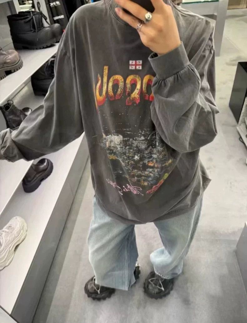 Balenciaga Balenciaga SS25 Georgia Nightscape Wash Long Sleeve 2504-Ne Size US XL / EU 56 / 4 - 5 Thumbnail