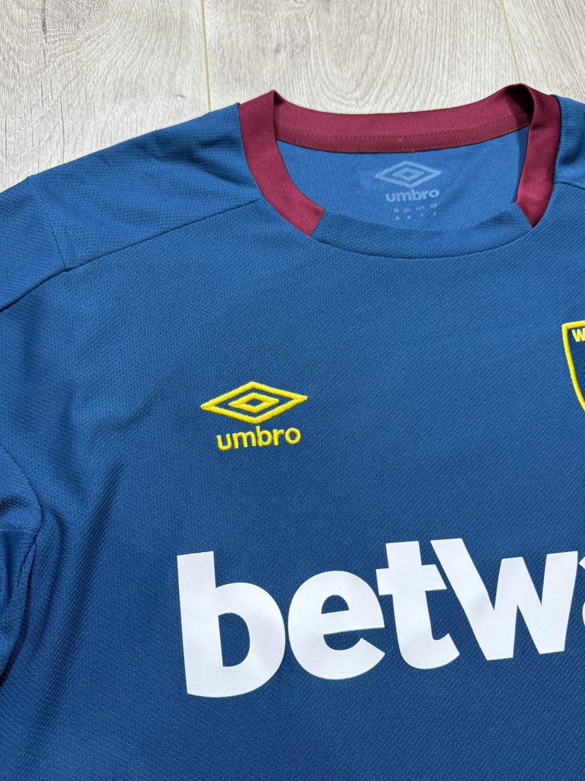 Umbro West Ham United Umbro 2018/2019 Away Shirt Mens Size US M / EU 48-50 / 2 - 5 Thumbnail