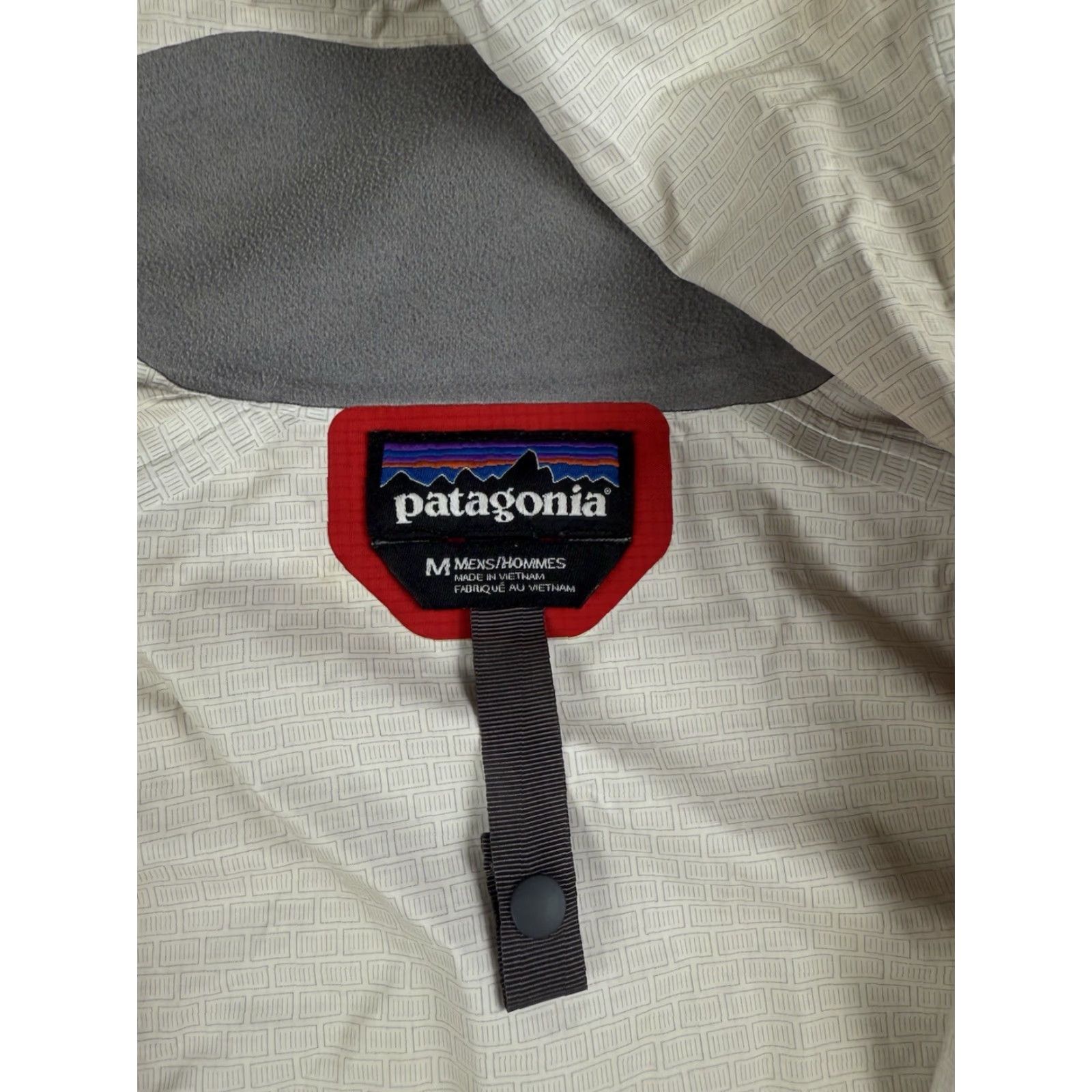 Patagonia VINTAGE Patagonia Jacket Mens Regular S Red Zip Hooded Lightweight All Seasons Pockets Rain Coat Size US S / EU 44-46 / 1 - 2 Thumbnail