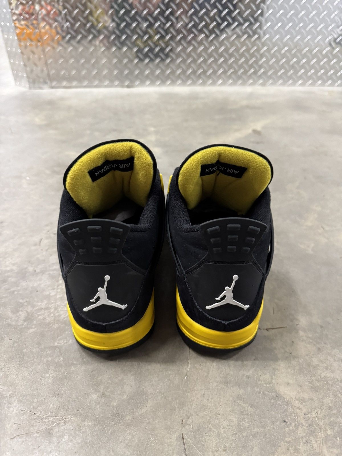 Jordan Brand Jordan 4 Retro Thunder 2023 Size 13 Size US 13 / EU 46 - 5 Thumbnail