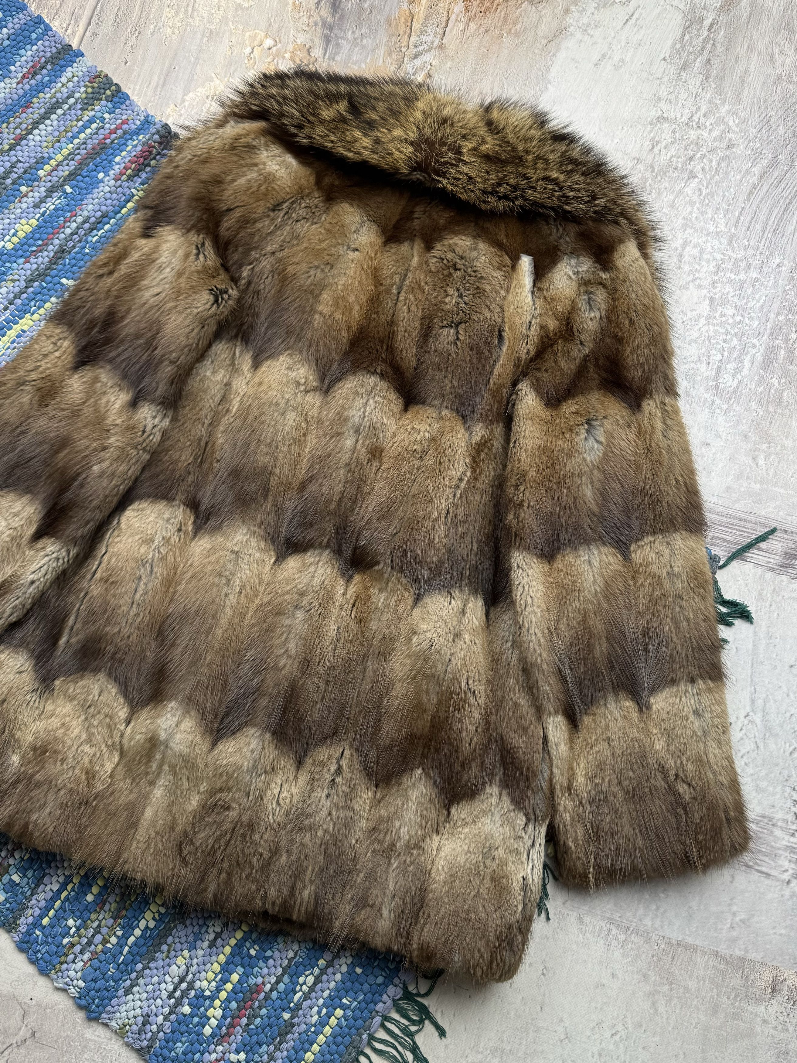 Vintage Vintage Real Fur Coat A252D15 Size S / US 4 / IT 40 - 10 Thumbnail