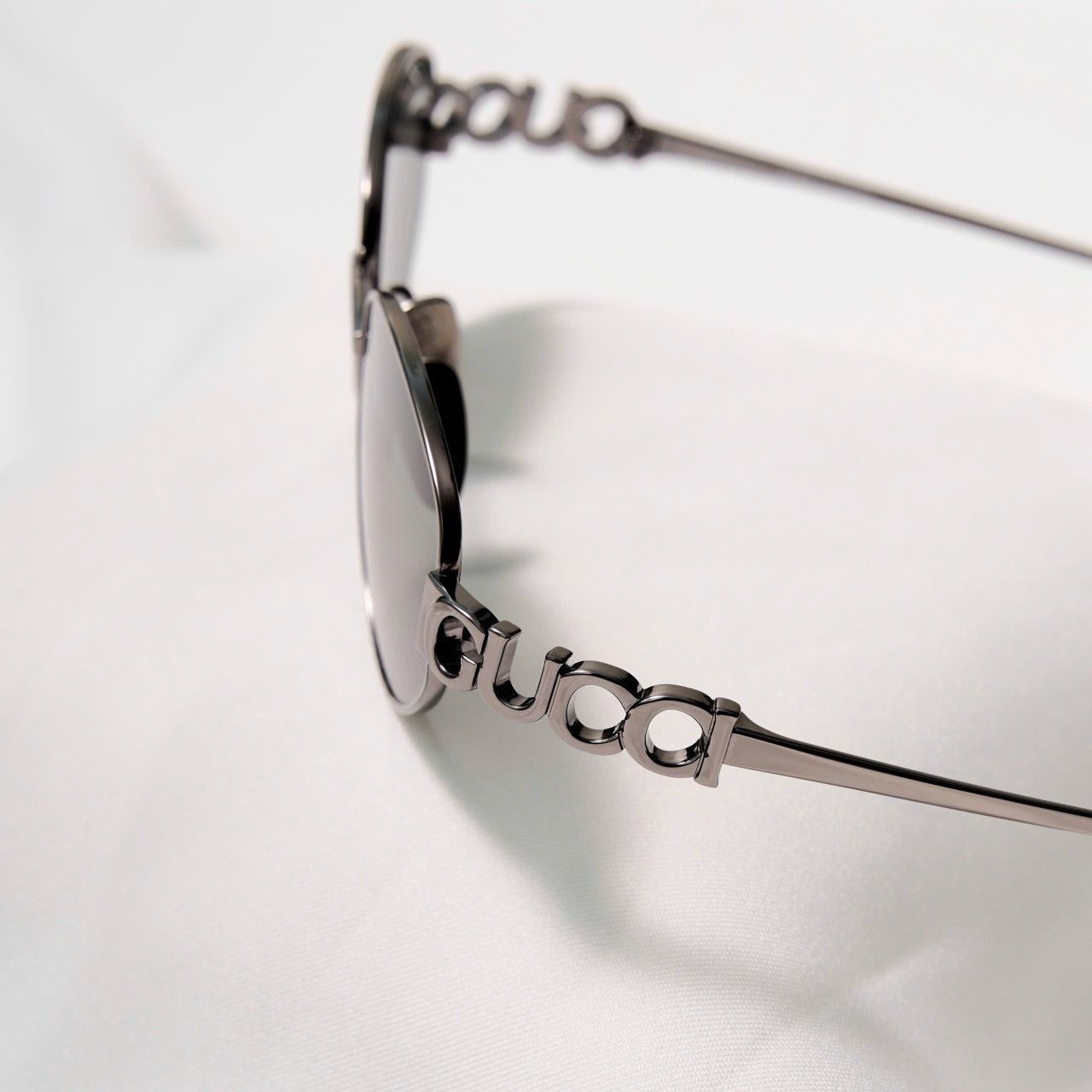 Gucci GUCCI GG1935S 001 SUNGLASSES Size ONE SIZE - 3 Thumbnail