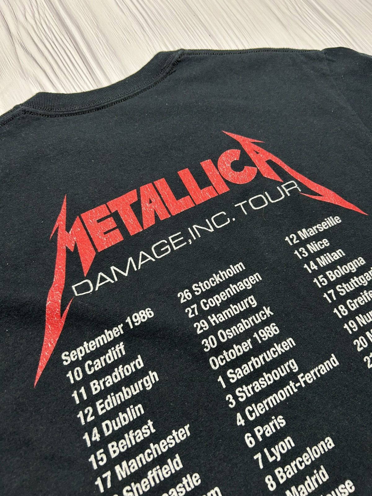 Band Tees Vintage Metallica Master Of Puppets 2007 Tour T-Shirt Size US S / EU 44-46 / 1 - 14 Thumbnail