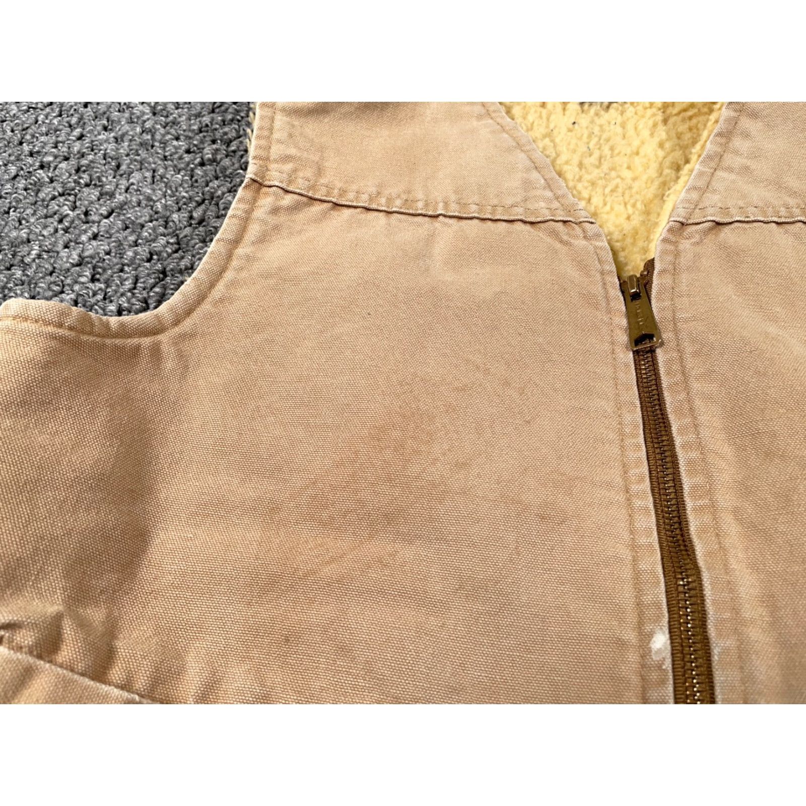 Carhartt VINTAGE Carhartt Vest Men’s Large Beige Sherpa-Lined Canvas 6SV Union Made Workwear Canvas Vest Size US L / EU 52-54 / 3 - 6 Thumbnail