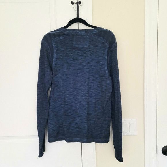 Guess Heathered Graphic Split V-Neck Long Sleeve Tee Size US M / EU 48-50 / 2 - 4 Thumbnail