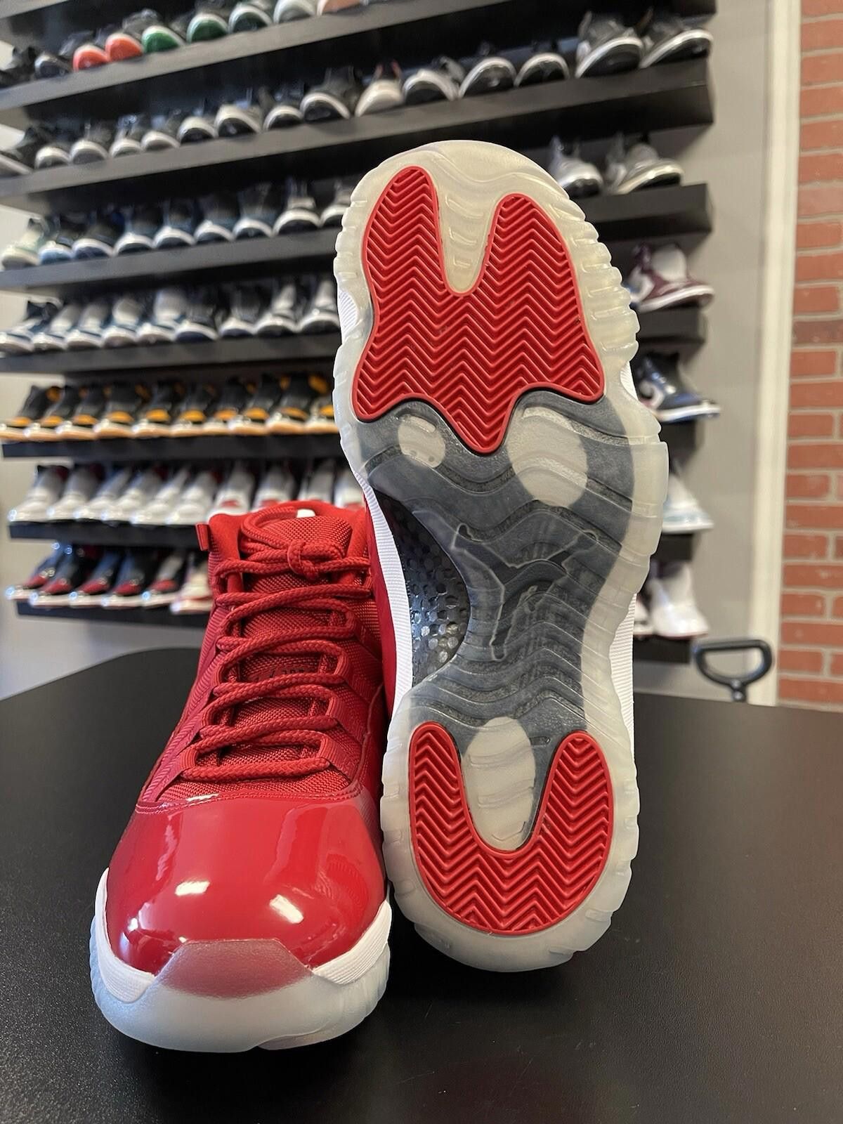 Jordan Brand Size 10 - Air Jordan 11 Retro "WIN LIKE 96" Brand New Size US 10 / EU 43 - 8 Thumbnail