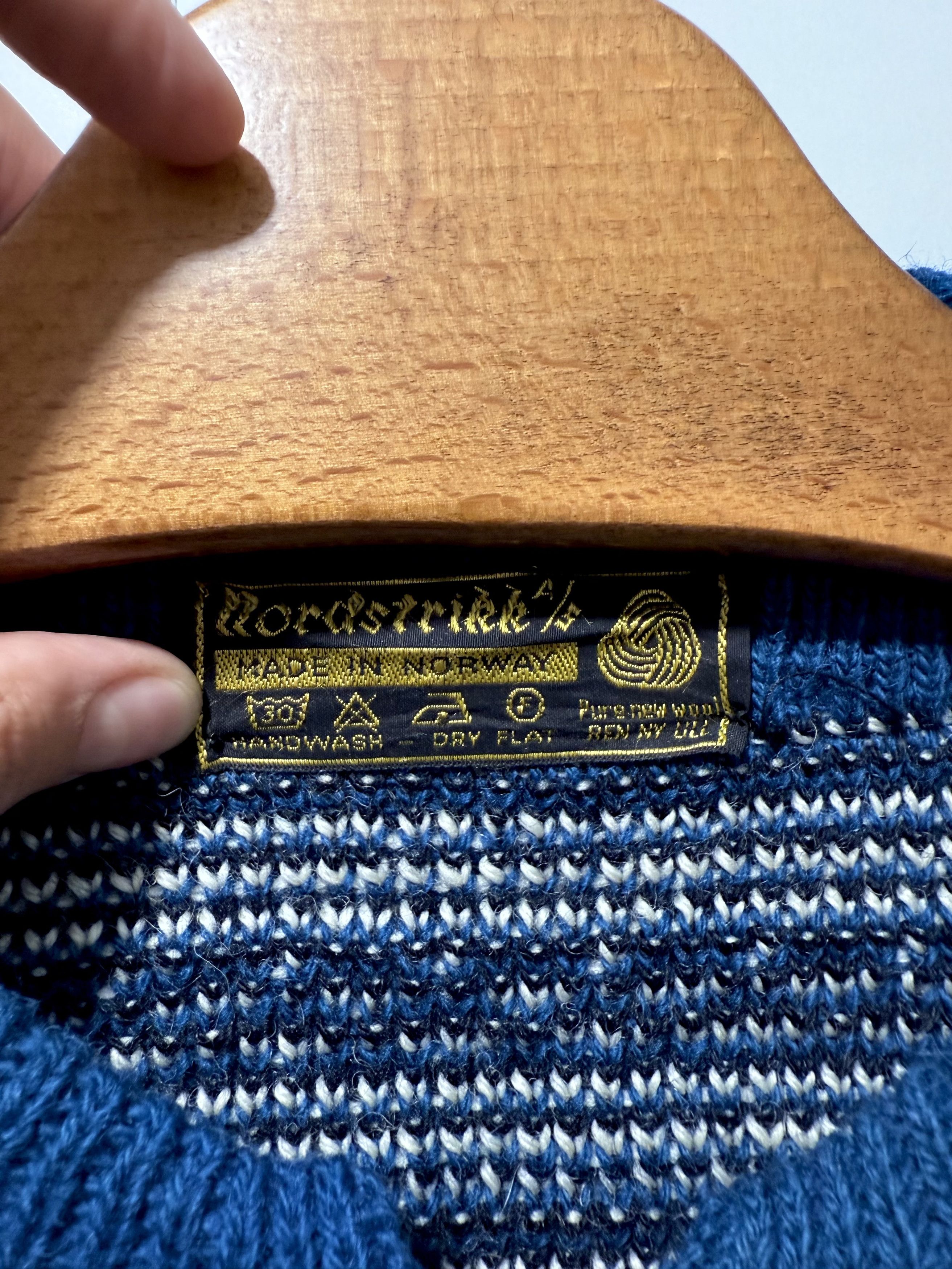 Dale Of Norway Nordstrikk Norwegian WOOL SWEATER Ski Metal Clasp (M) Size US M / EU 48-50 / 2 - 3 Thumbnail