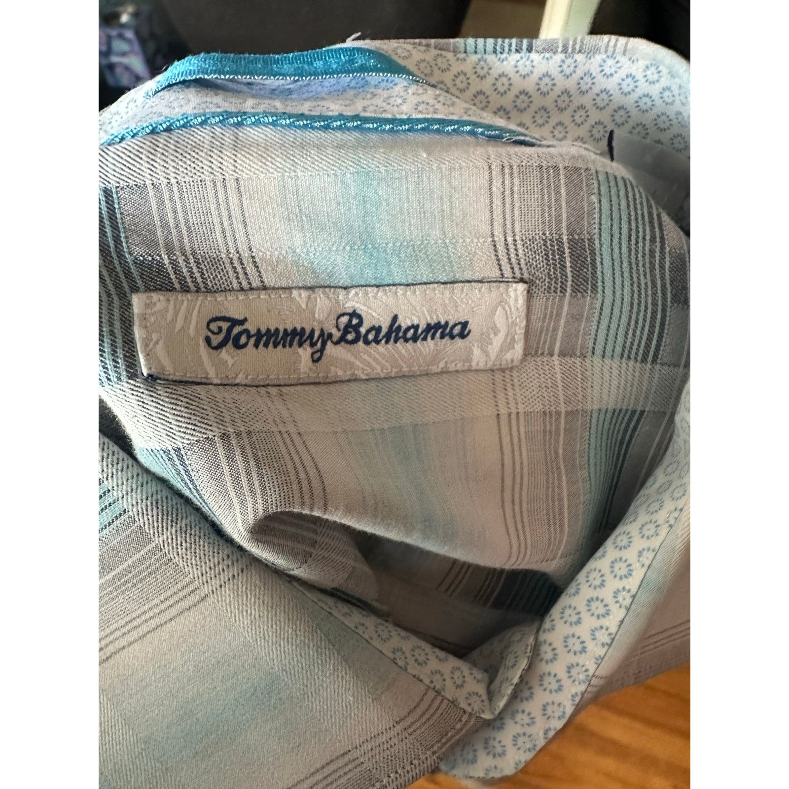 Tommy Bahama Tommy Bahama Blue Gray Plaid Lightweight Button Up Shirt Size US M / EU 48-50 / 2 - 6 Thumbnail
