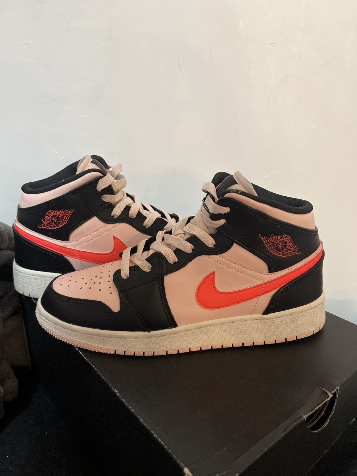 Jordan Brand Air jordan 1 mid Size US 5 / IT 35 - 3 Thumbnail