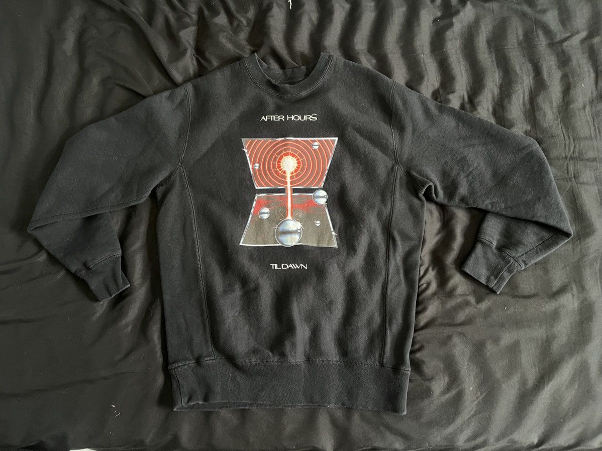 XO Official The Weeknd After Hours Til Dawn 2022 Tour Crewneck Size US S / EU 44-46 / 1 - 1 Thumbnail