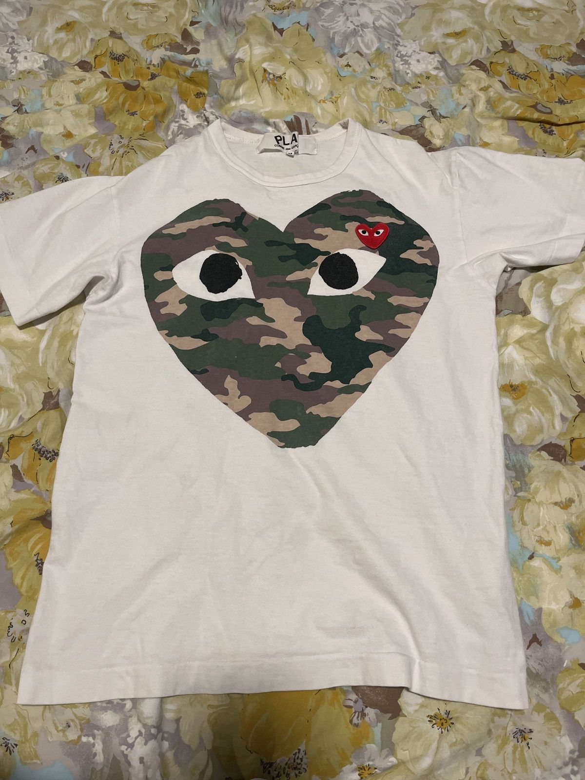 Comme des Garcons PLAY Comme des Garcons White Play Heart T Shirt Size US M / EU 48-50 / 2 - 3 Thumbnail