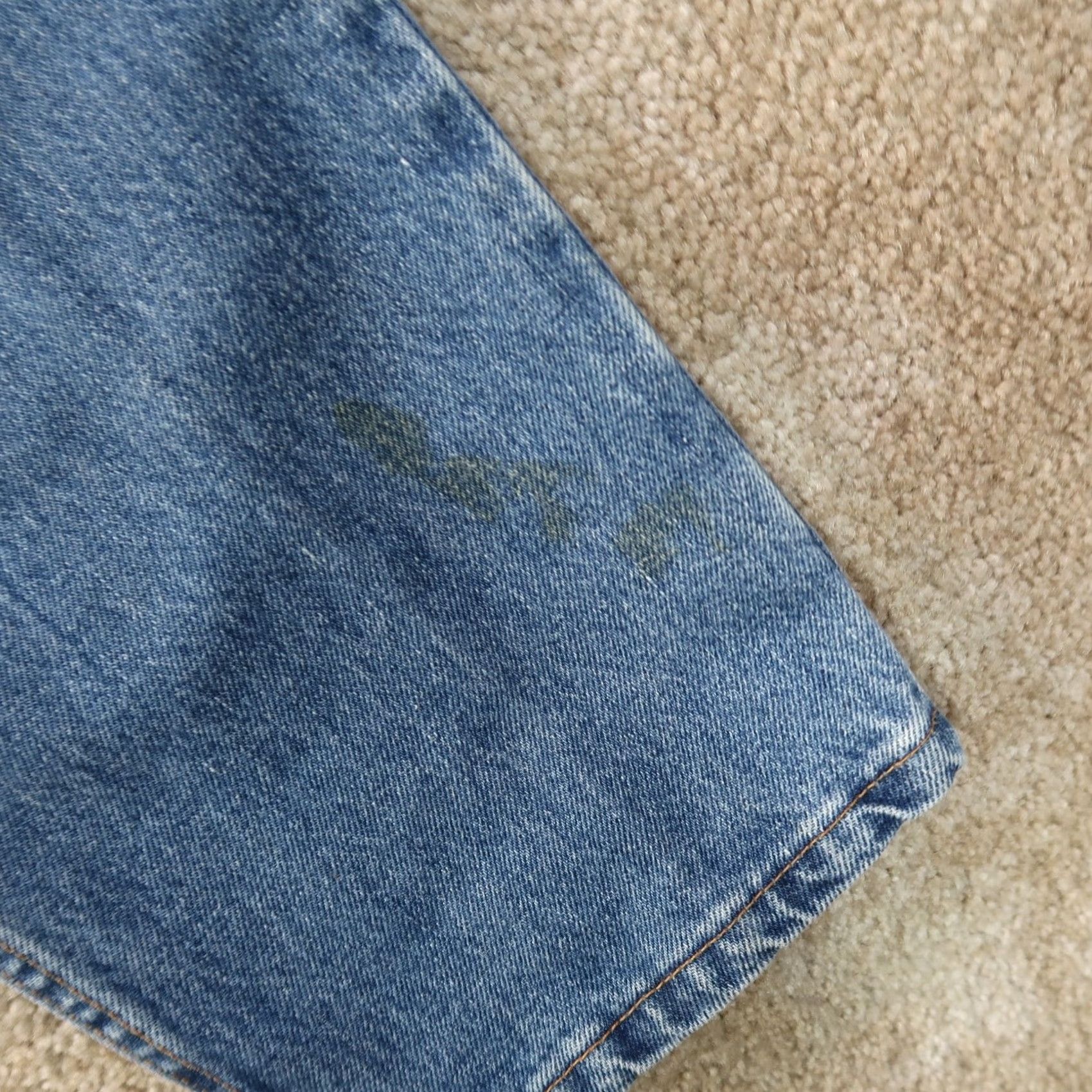 Levi's VINTAGE Levi's 550 Jeans Men 33x30 Blue Distressed Medium Denim USA Denim Jeans 5-Pocket Mens 550 90s/00s Size US 33 - 4 Thumbnail
