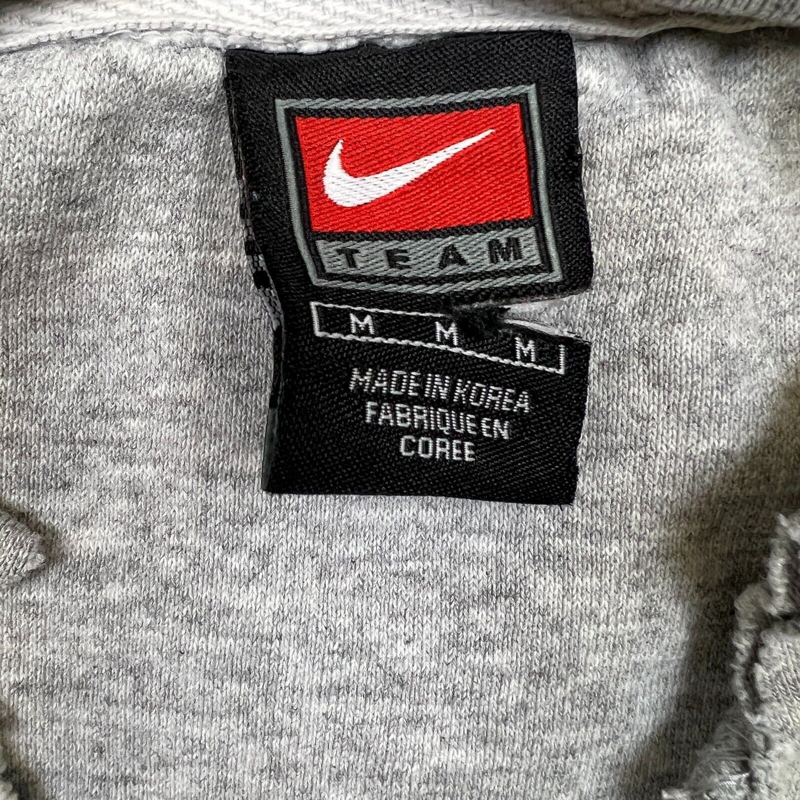 Nike VTG Nike Oregon Ducks Sweatshirt Medium Thrashed College 90s Size US M / EU 48-50 / 2 - 7 Thumbnail