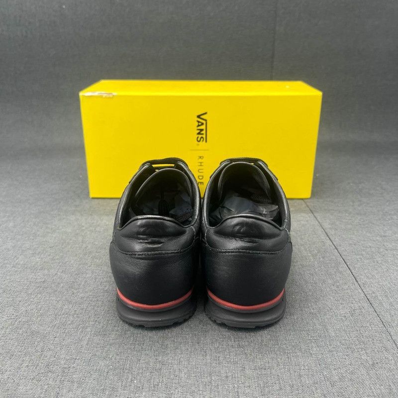Gucci Gucci Leather Casual Sneakers with Lace-Up Detail - Size US 8 / EU 41 - 3 Thumbnail