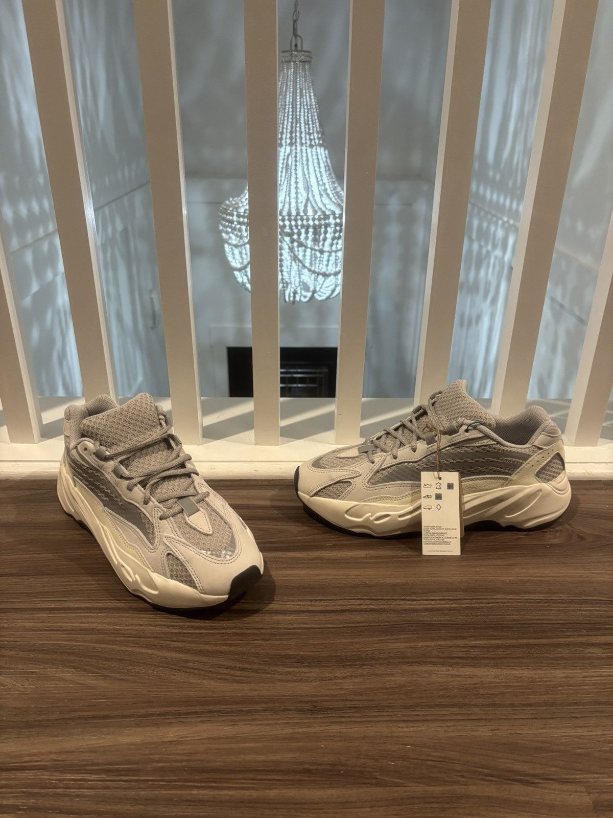 Yeezy FAST & FREE SHIP‼️ Yeezy 700 V2 Static Size US 10 / EU 43 - 2 Thumbnail