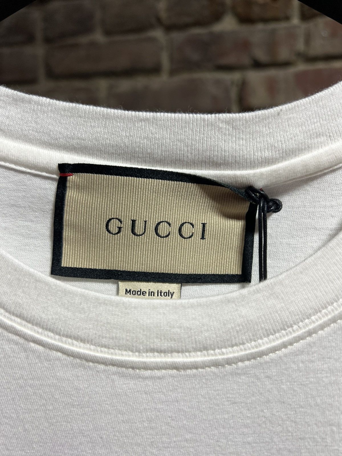 Gucci Gucci Strawberry Tee Size US S / EU 44-46 / 1 - 3 Thumbnail