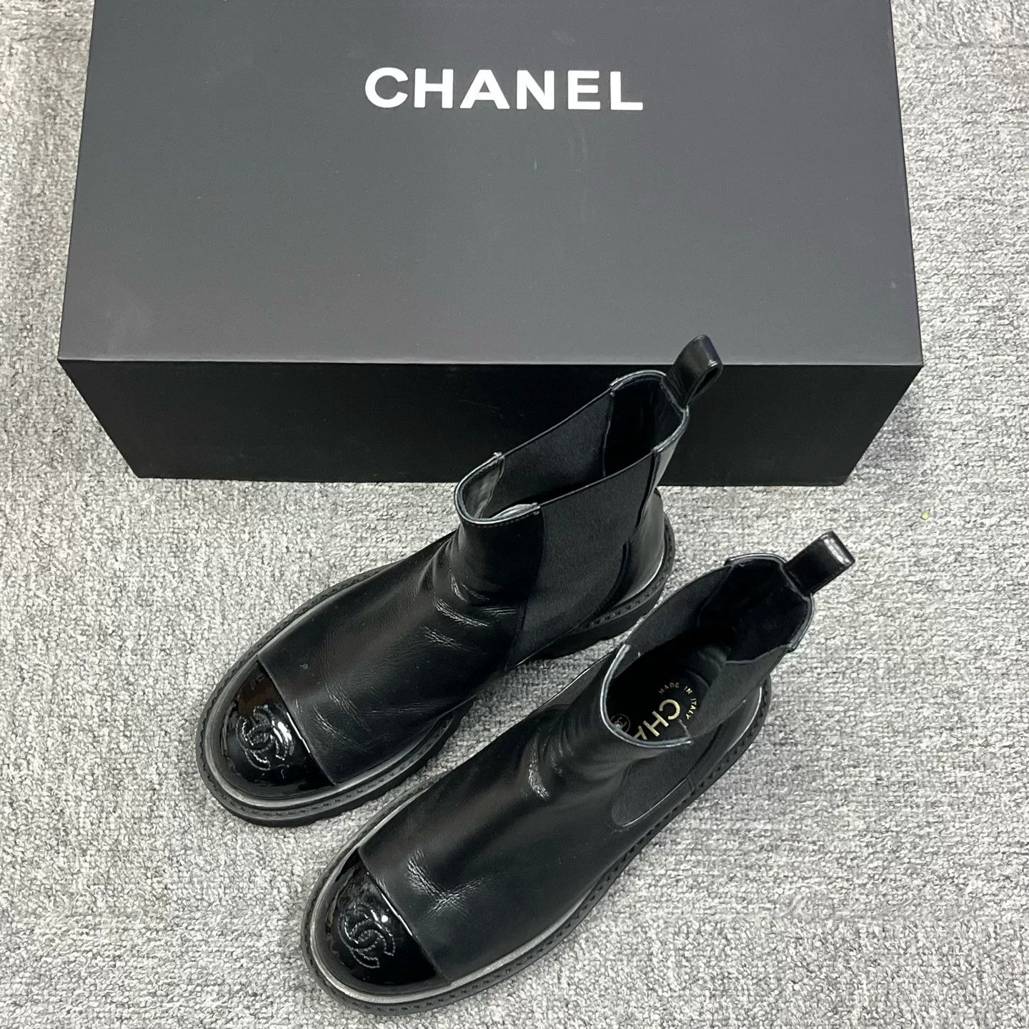 Chanel Chanel Leather Black Hoodie 36.5 Men Size US S / EU 44-46 / 1 - 1 Thumbnail