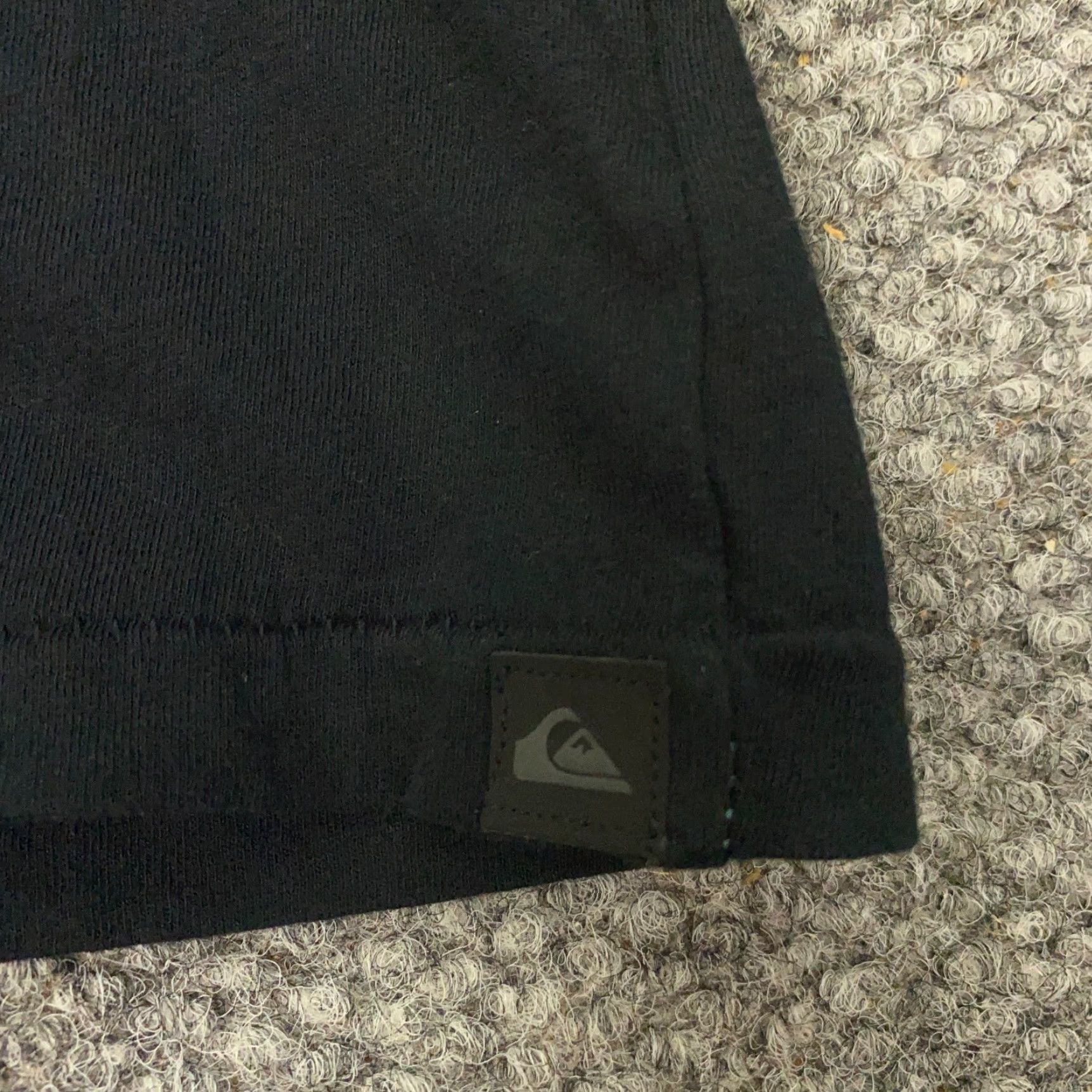 Quiksilver Quiksilver Shirt Mens Medium Black V-Neck Beach Surf T-Shirt 90s Style Mens Size US M / EU 48-50 / 2 - 4 Thumbnail