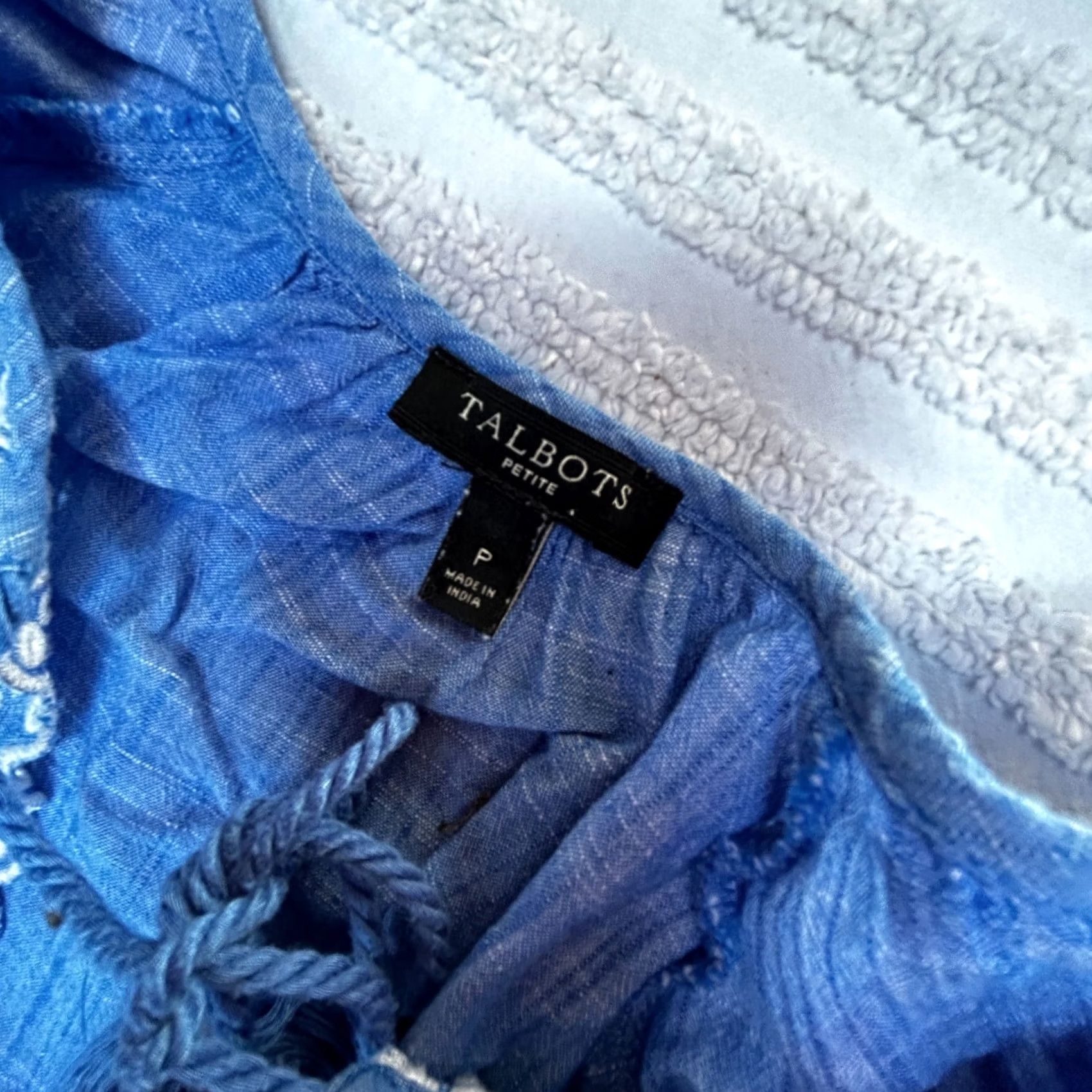 Talbots Talbots Petite Blue White Embroidered Tassel Tie Top Blouse 3/4 Sleeve Women Size S / US 4 / IT 40 - 3 Thumbnail