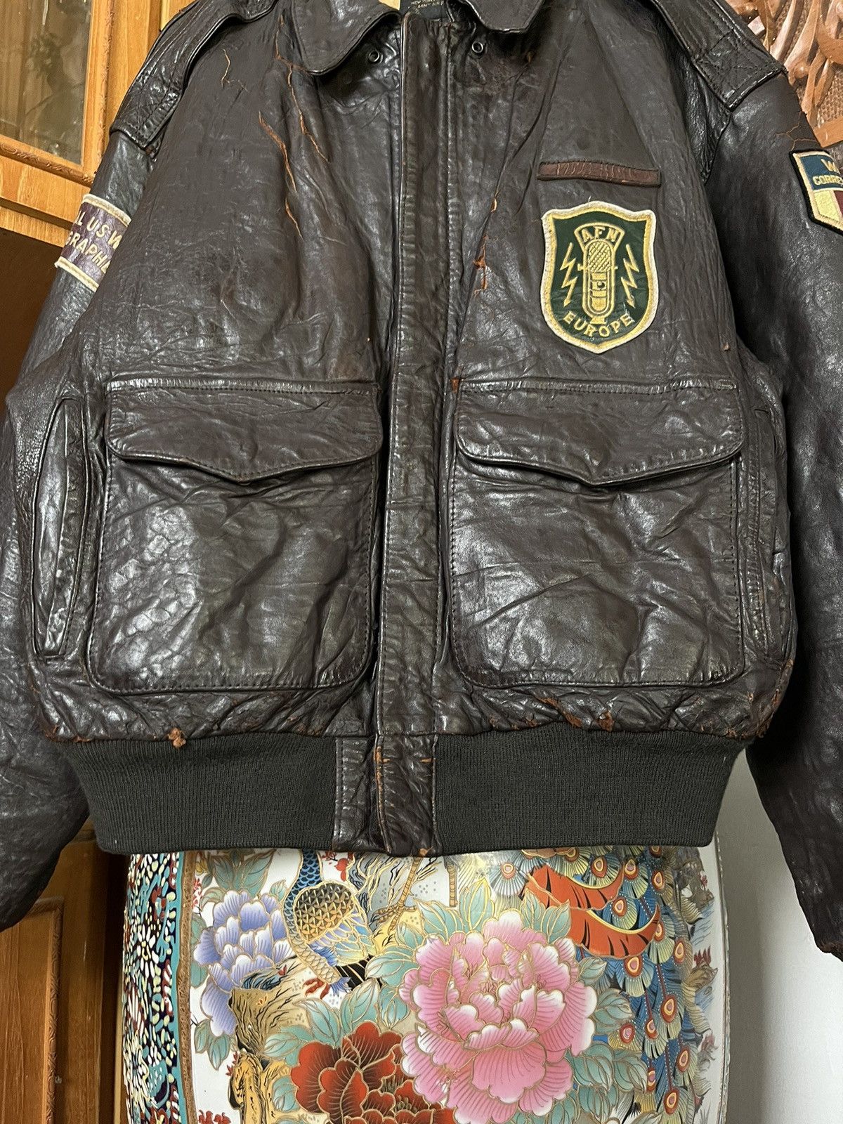 Avirex SUPER RARE! 1987 Avirex A-2 WW II Photograph Leather Jacket Size US M / EU 48-50 / 2 - 8 Thumbnail