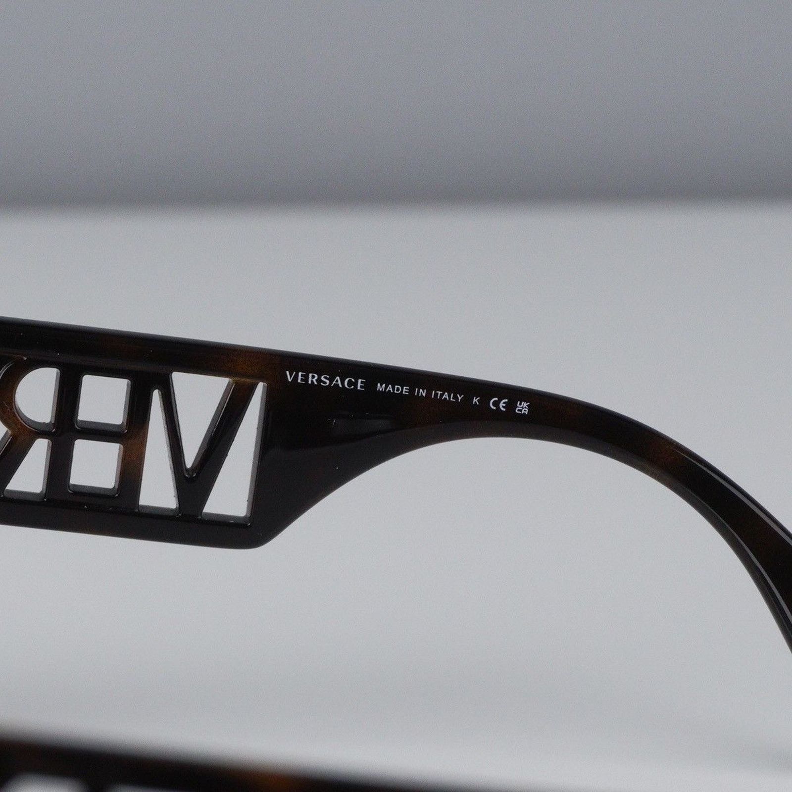 Versace Versace big signature logo black brown sunglasses Size ONE SIZE - 5 Thumbnail