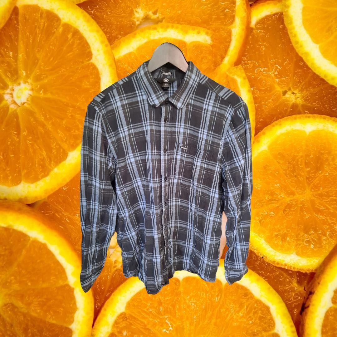 Volcom Volcom Classic Fit Blue and Black Plaid Button Up Shirt Size Size US M / EU 48-50 / 2 - 1 Thumbnail