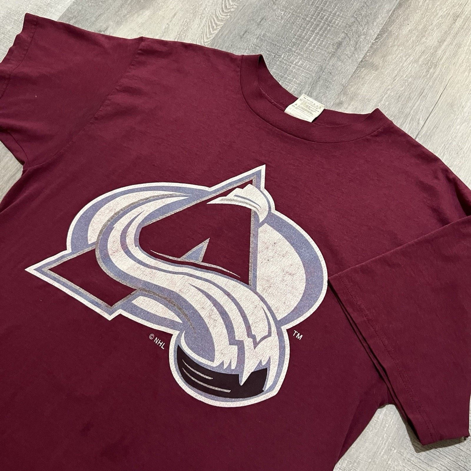 Tultex VTG Colorado Avalanche Red Y2K Hockey NHL T Shirt Size XL Size US XL / EU 56 / 4 - 3 Thumbnail