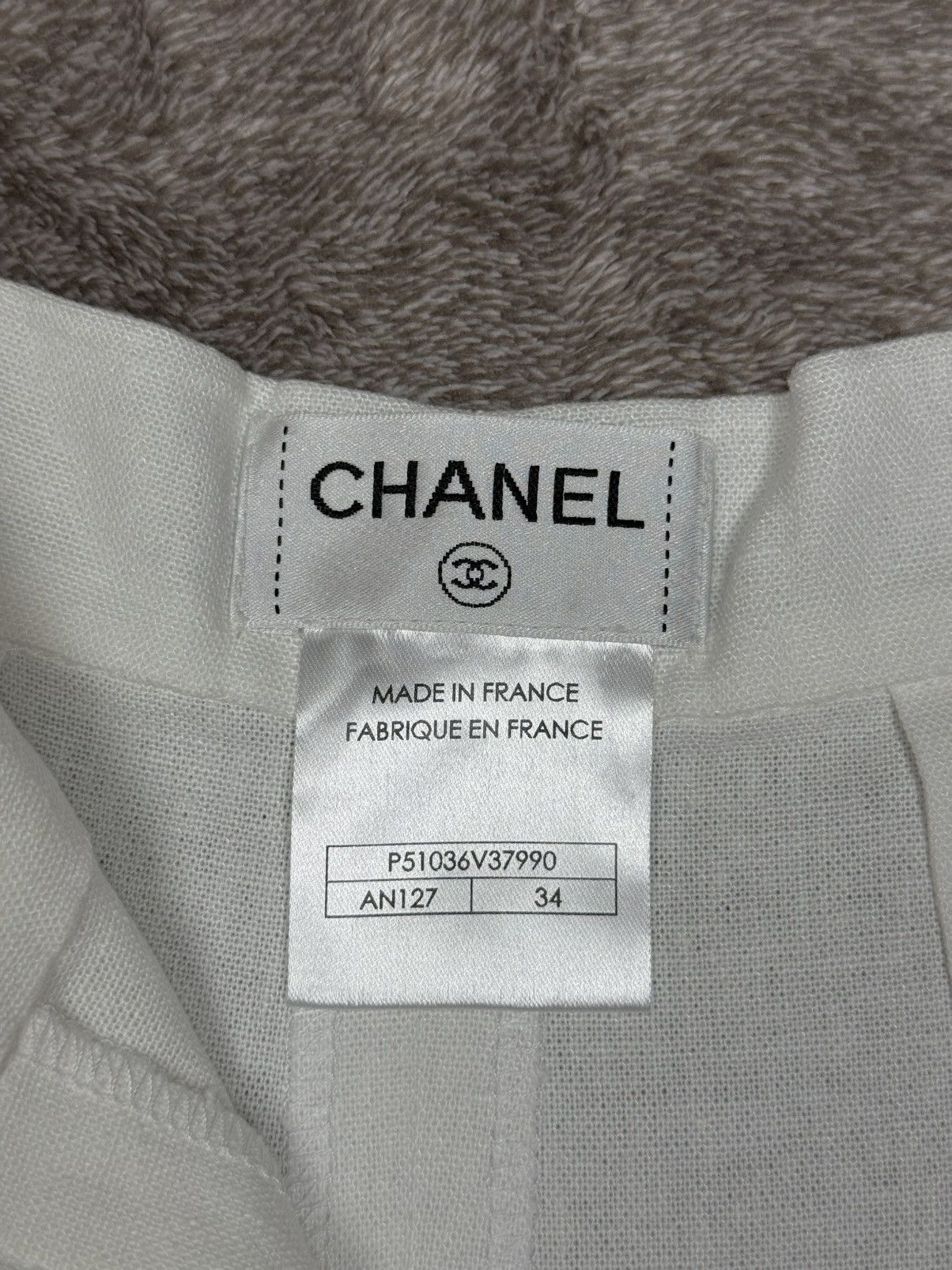 Chanel Chanel Off White Linen Textured Pleat Pocket Shorts Size 34 Size 24" / US 00 / IT 34 - 18 Thumbnail
