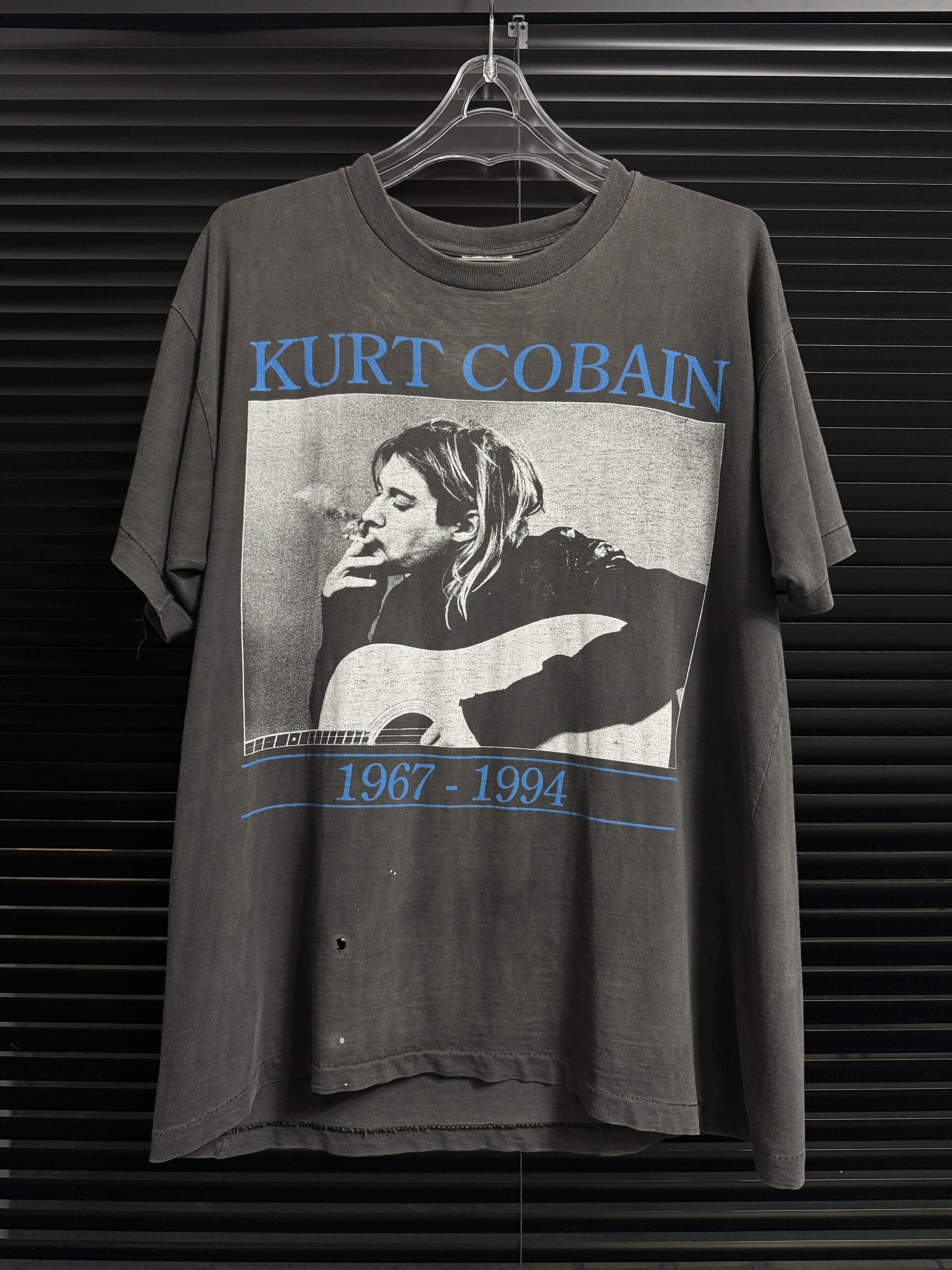 Band Tees Rare 90s Nirvana Kurt Cobain Memorial Shirt Size US L / EU 52-54 / 3 - 1 Thumbnail