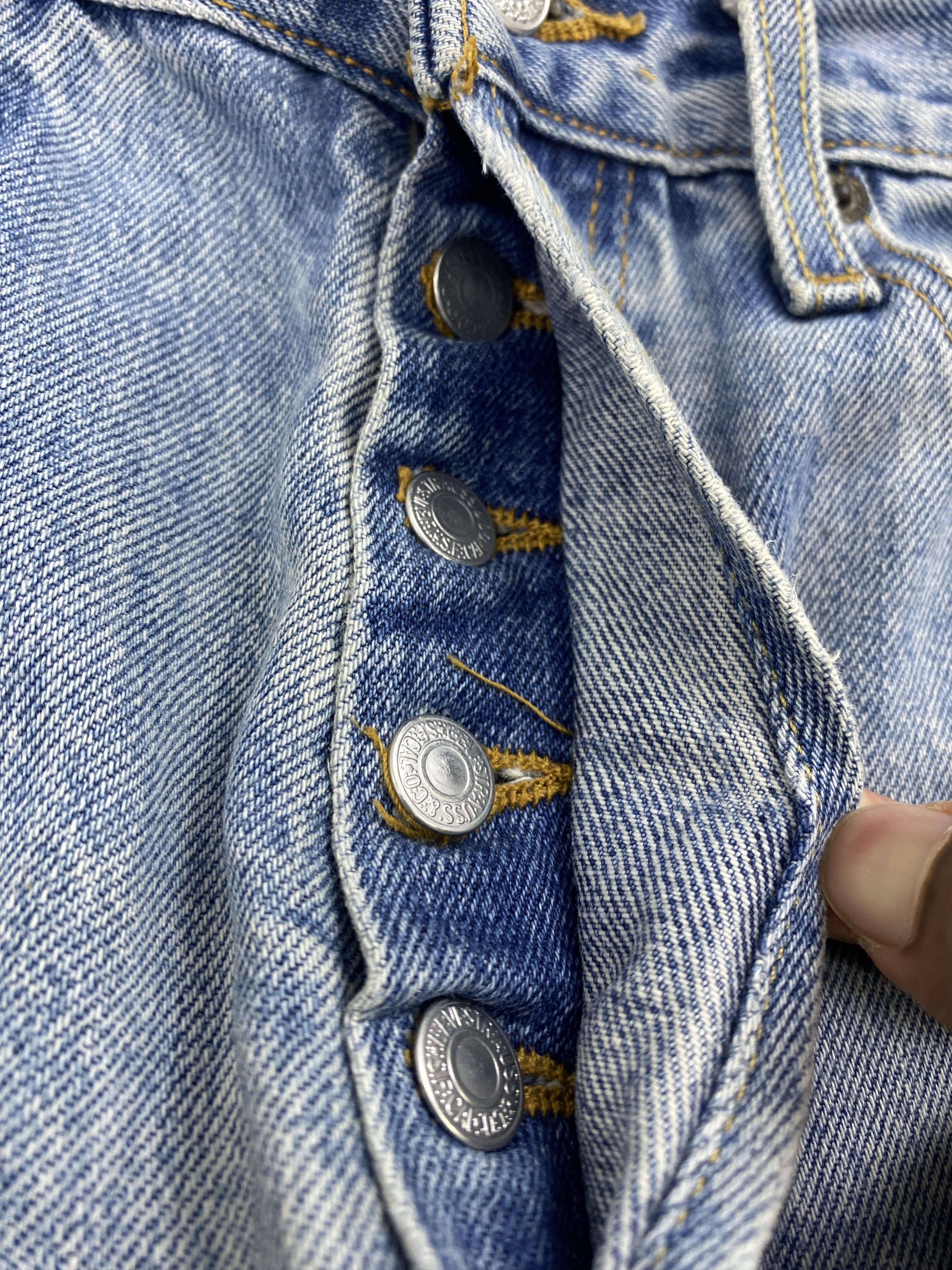 Levi's Vintage Levi's 501 Light Washed Distressed Jeans DP2326 Size US 31 - 10 Thumbnail