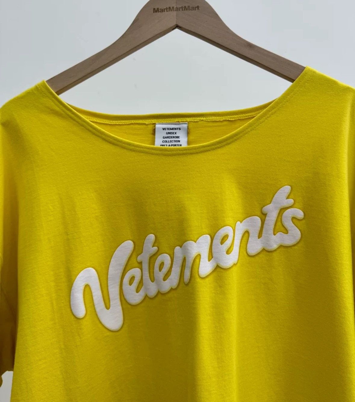 Vetements Vetements Yellow Foam Logo Short Sleeve2412-Nextarrow Size US L / EU 52-54 / 3 - 3 Thumbnail
