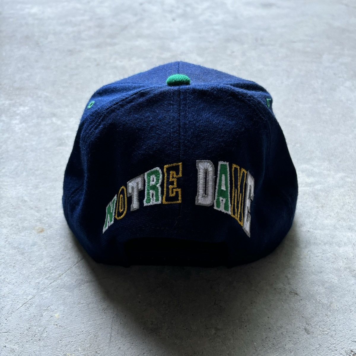 Vintage vintage 90s UNIVERSITY OF NOTRE DAME spellout Snapback hat Size ONE SIZE - 3 Thumbnail