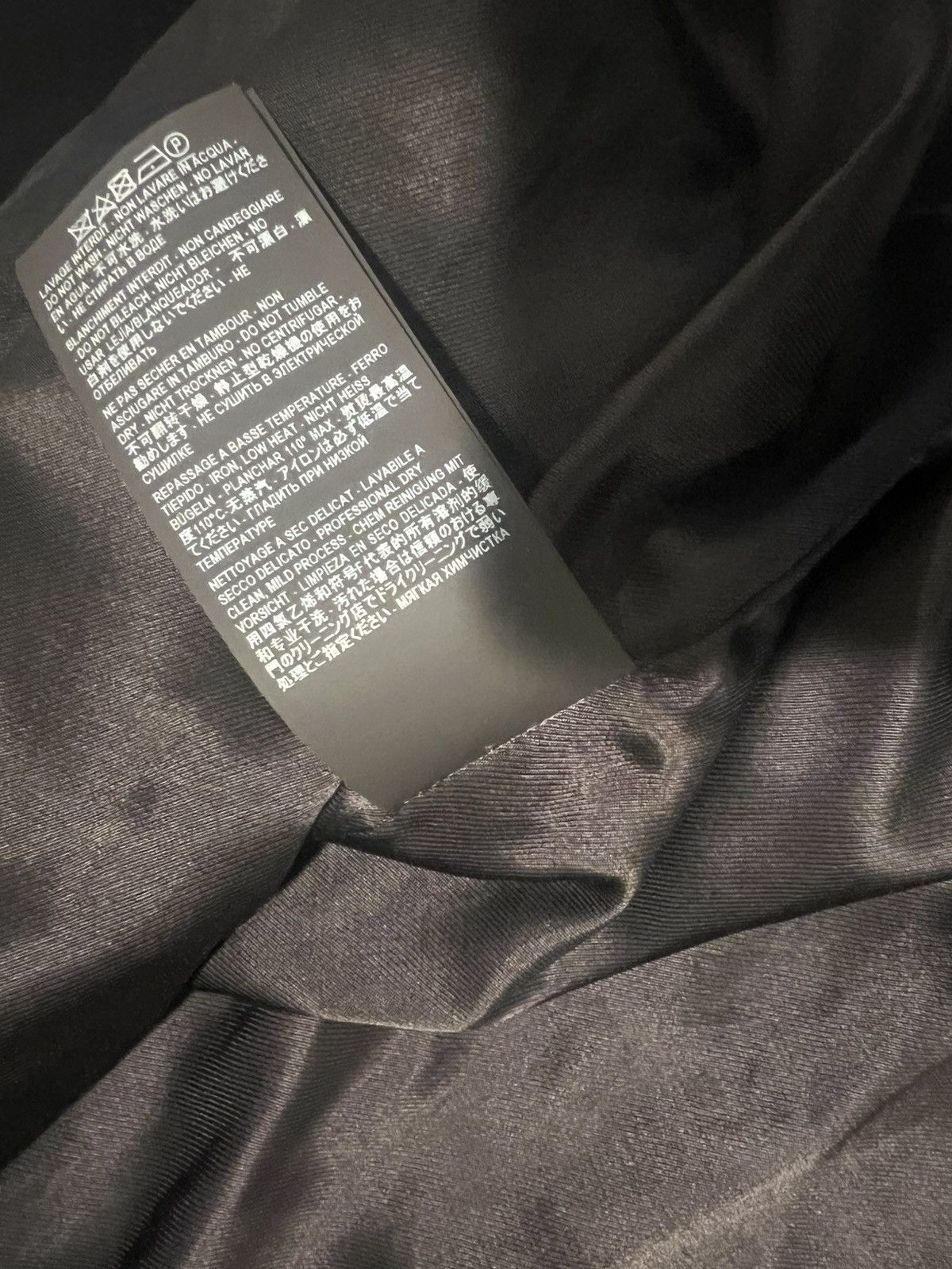 Saint Laurent Paris Saint Laurent velvet hoodie. 50/L. $3290 Size US M / EU 48-50 / 2 - 3 Thumbnail