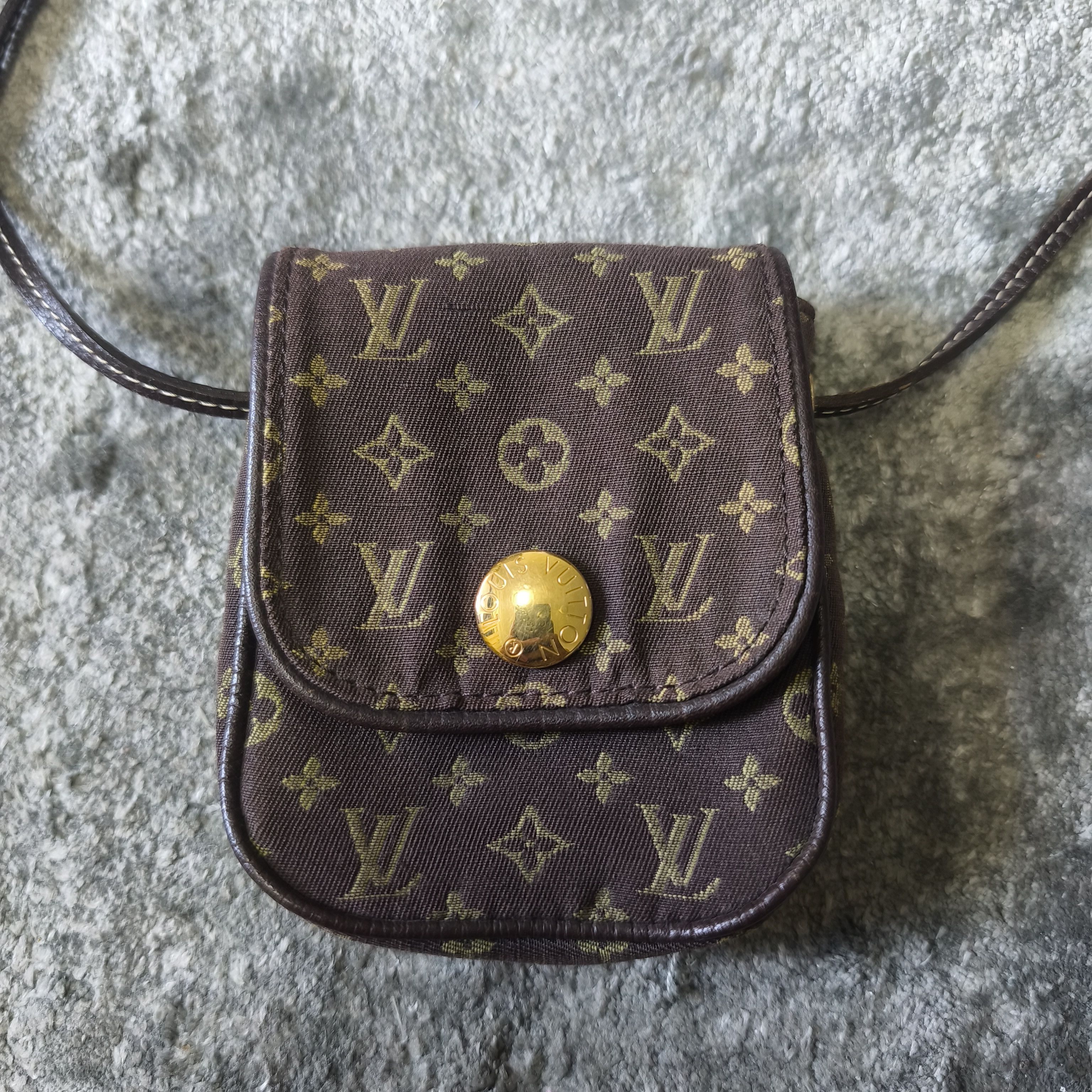 Louis Vuitton Louis Vuitton Mini Lin Pochette Cancun Bag Size ONE SIZE - 2 Thumbnail