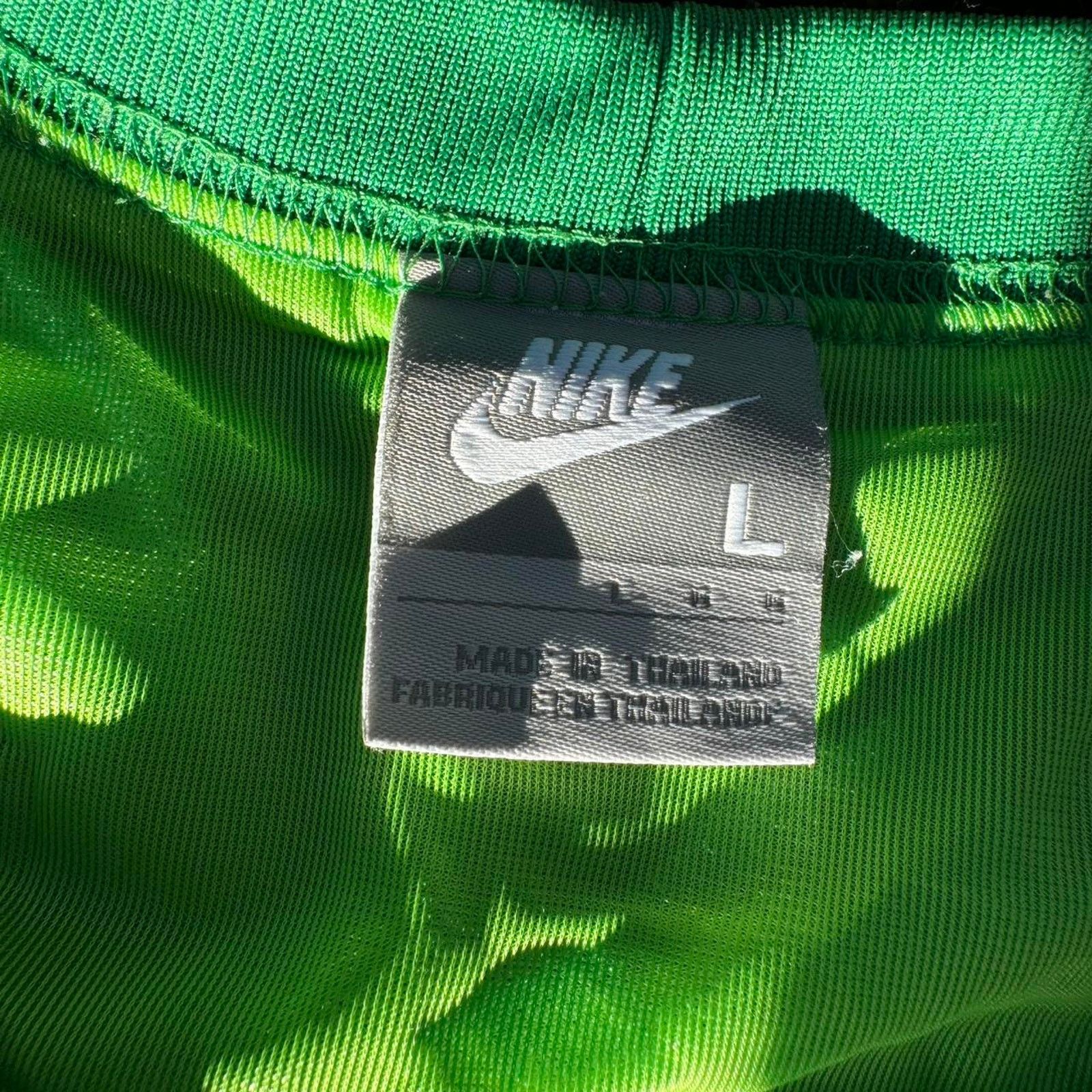 Nike Men's Large Nike Green Streetwear T-Shirt Size US L / EU 52-54 / 3 - 2 Thumbnail