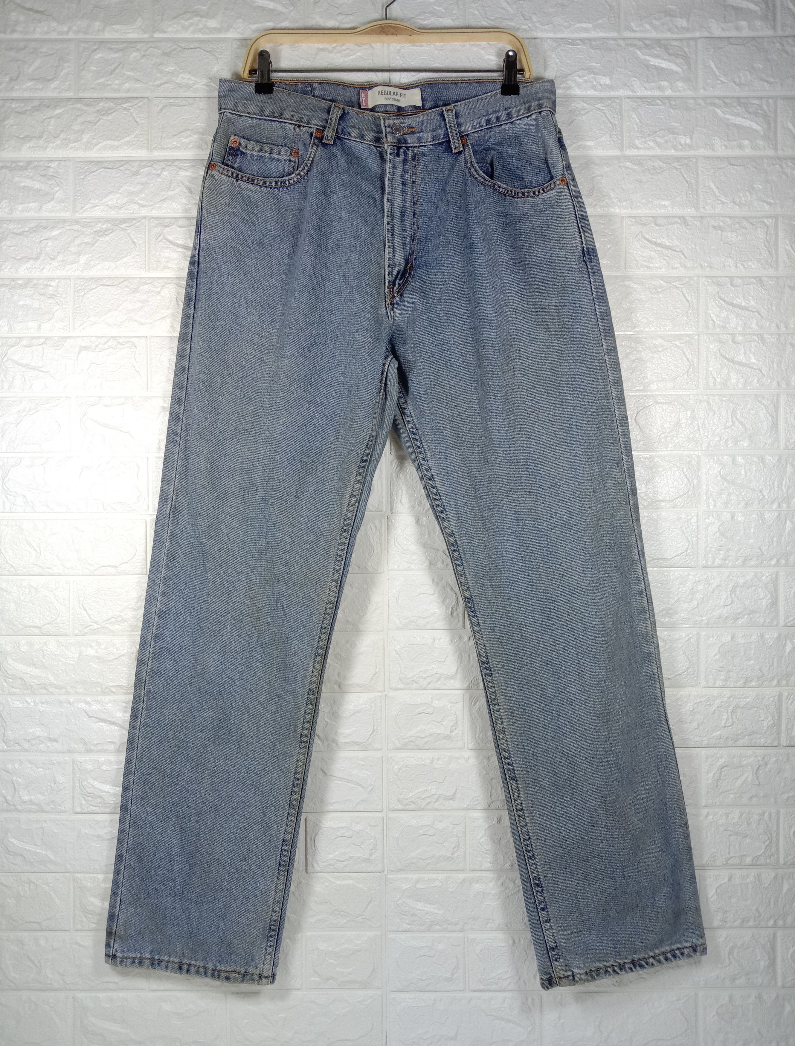 Levi's Vintage Levi's 505 Jeans Regular Fit Light Wash Denim Size US 34 / EU 50 - 1 Thumbnail