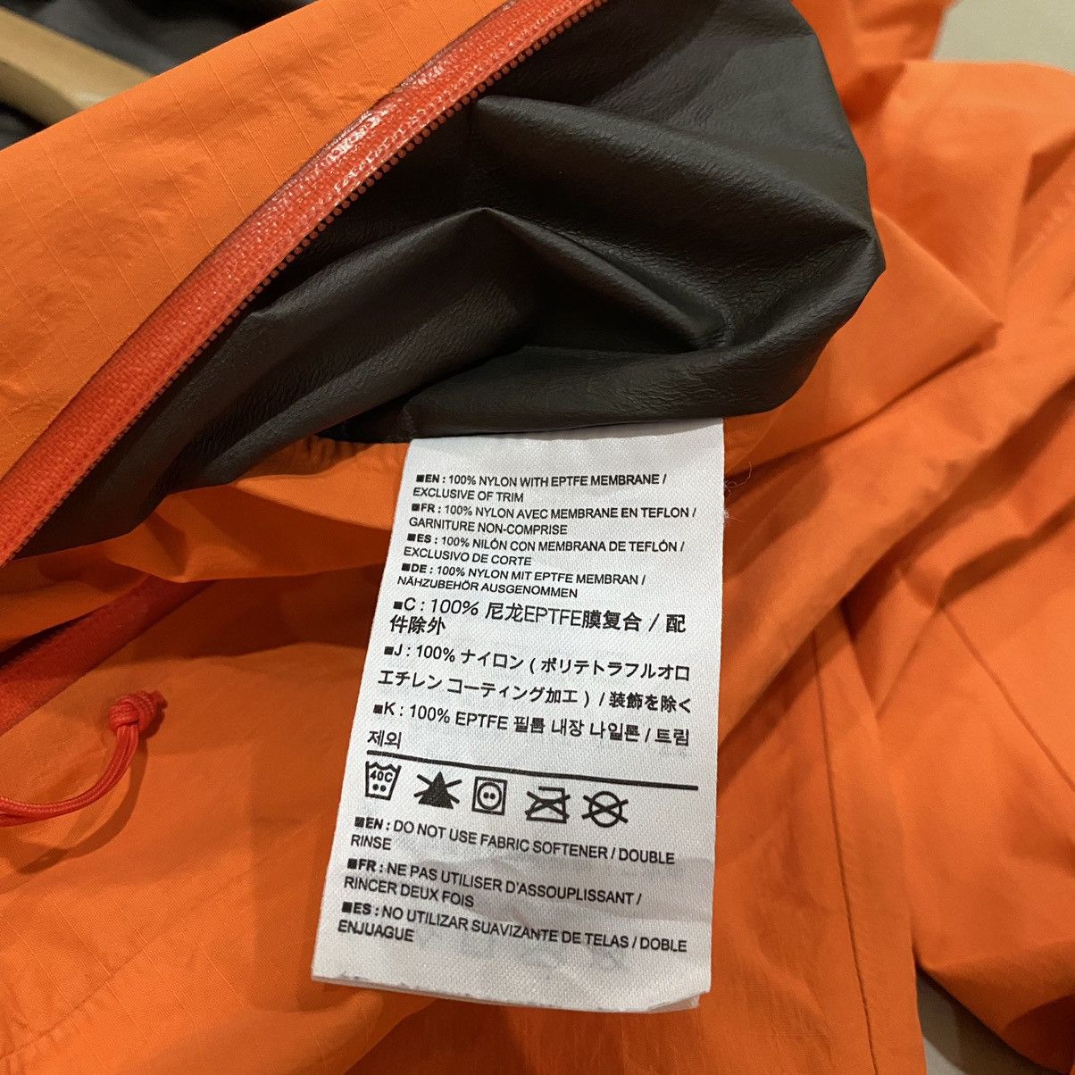 Arc'teryx 🔥VINTAGE ARCTERYX GORETEX ORANGE OUTDOORS LIGHT JACKET Size US S / EU 44-46 / 1 - 15 Thumbnail
