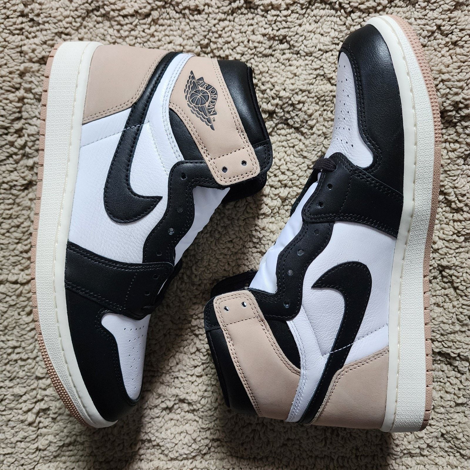 Jordan Brand Wmns Air Jordan 1 Retro OG High Latte Brand New Sz 10 Size US 10 / IT 40 - 1 Thumbnail